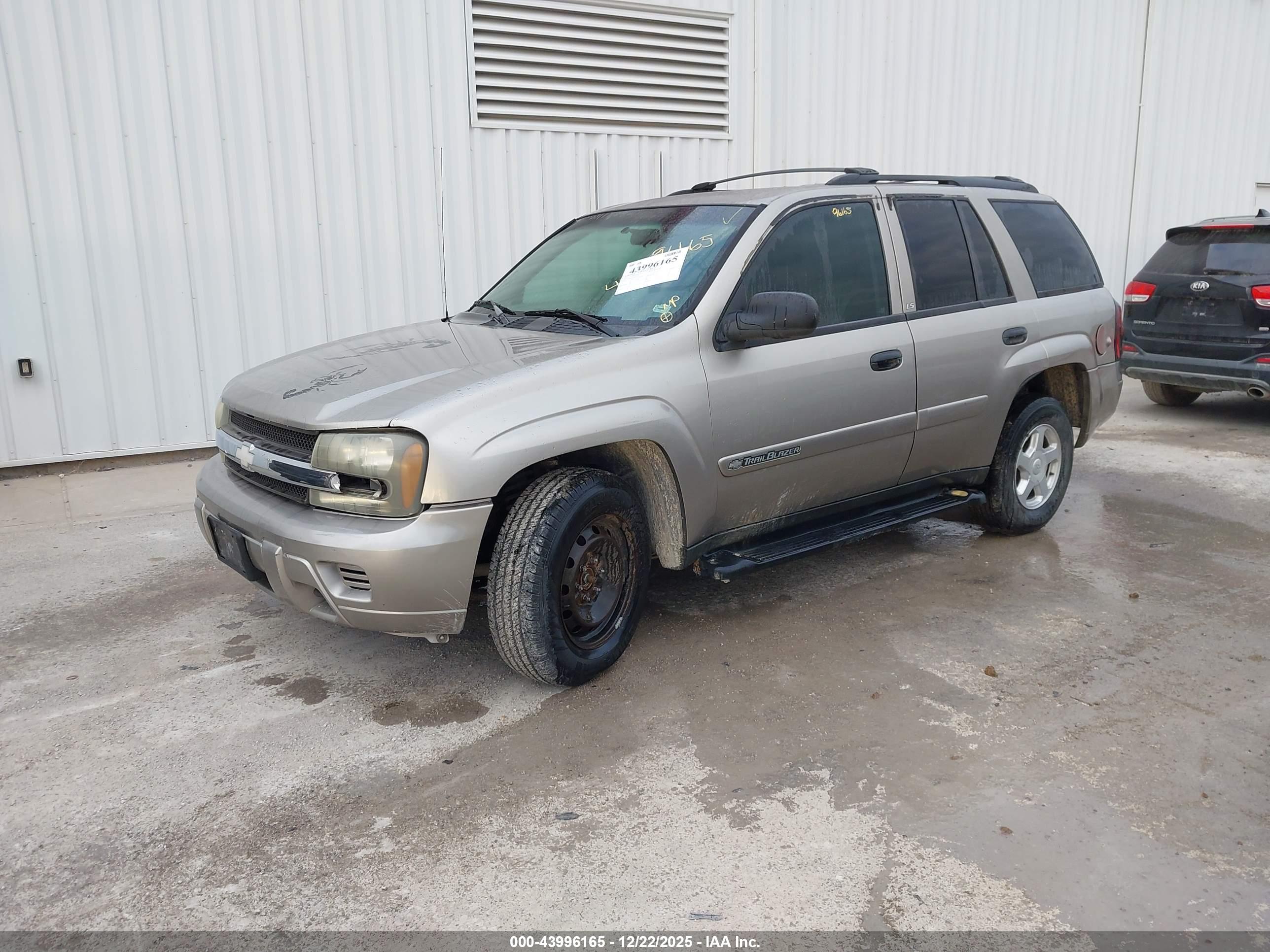 CHEVROLET TRAILBLAZER image 2