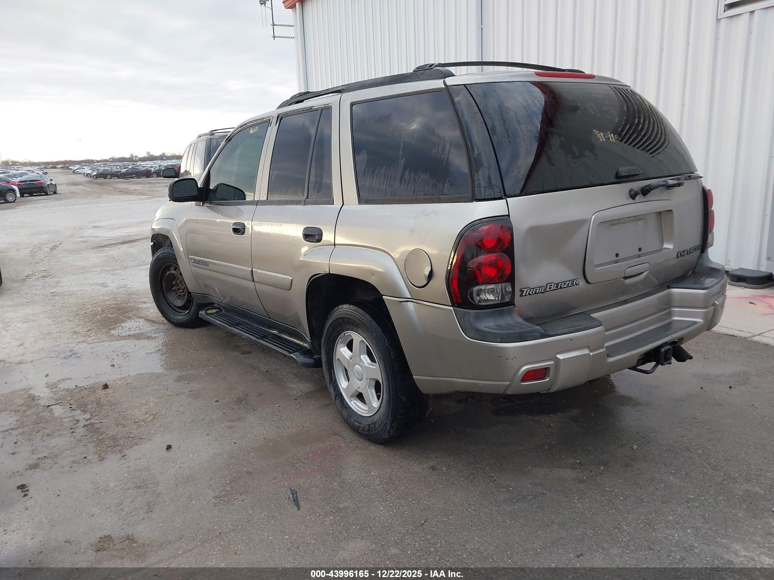 CHEVROLET TRAILBLAZER image 3