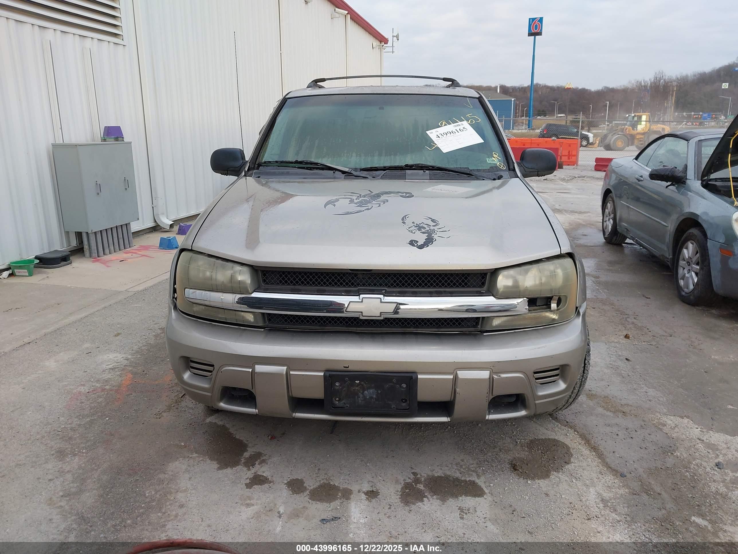 CHEVROLET TRAILBLAZER image 6