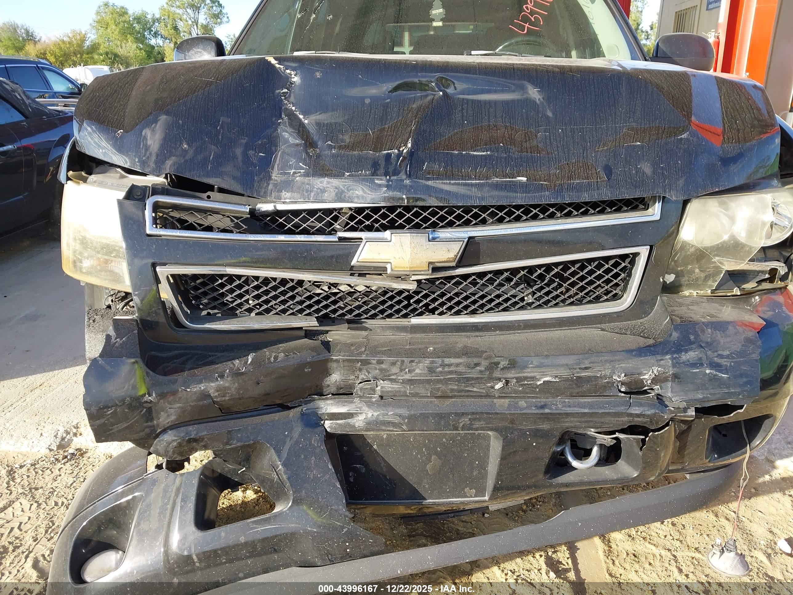 CHEVROLET TAHOE image 6