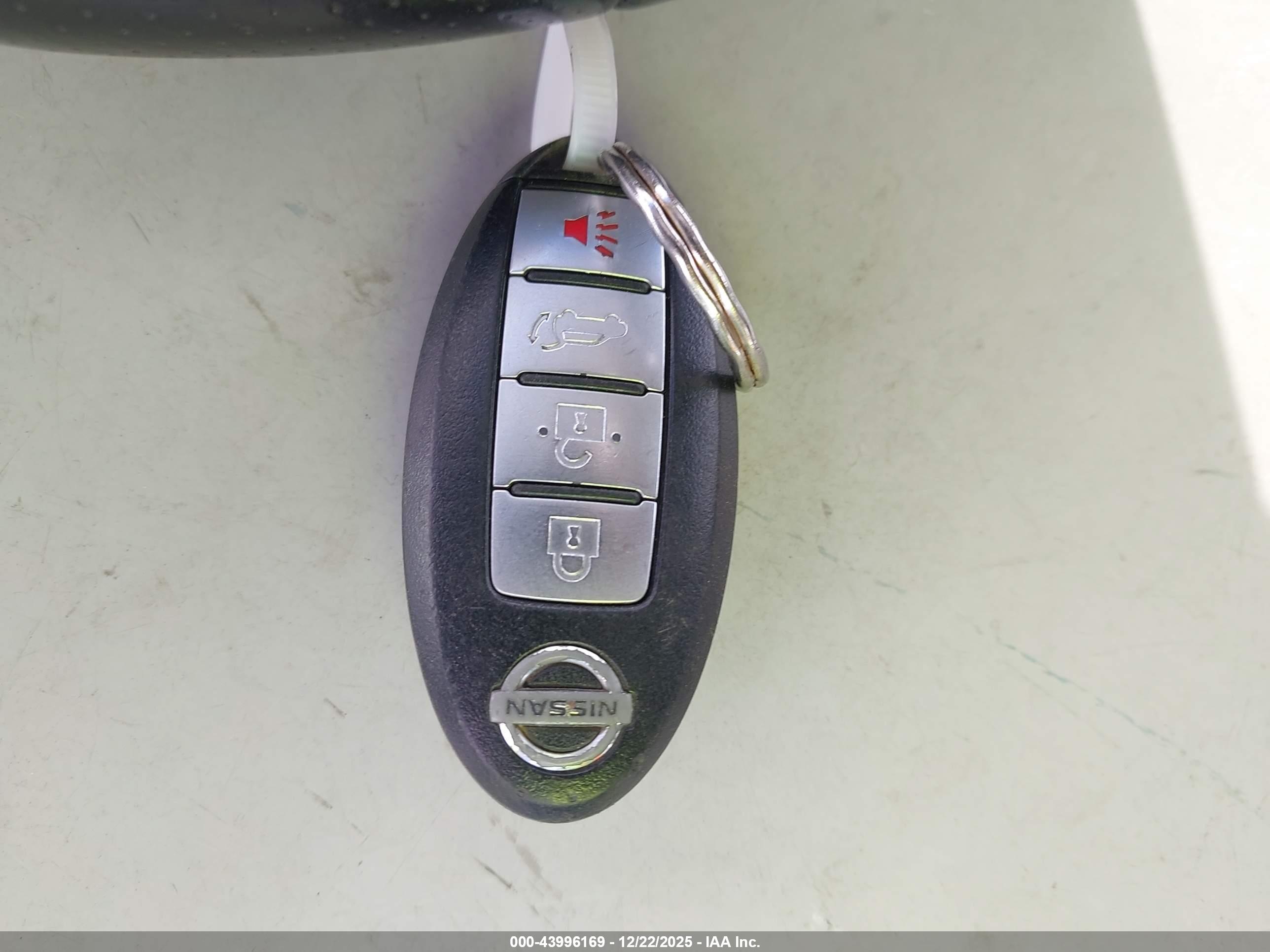 NISSAN MURANO image 11