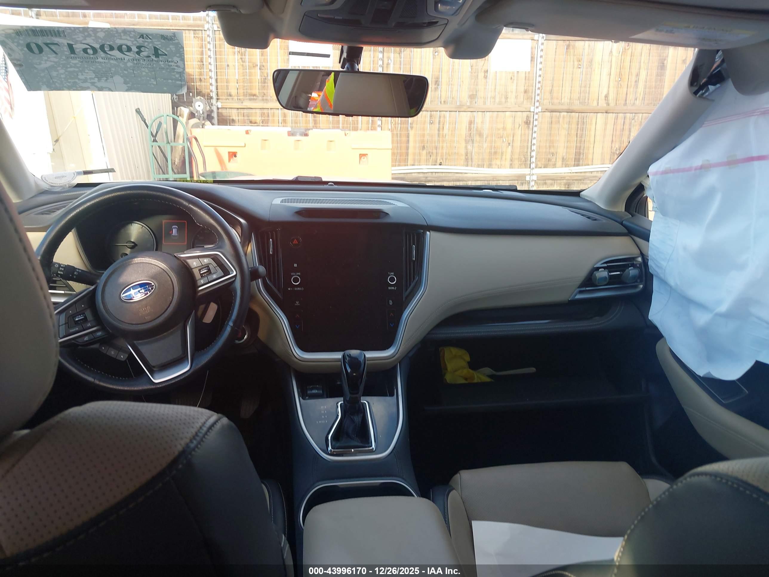 SUBARU OUTBACK image 5