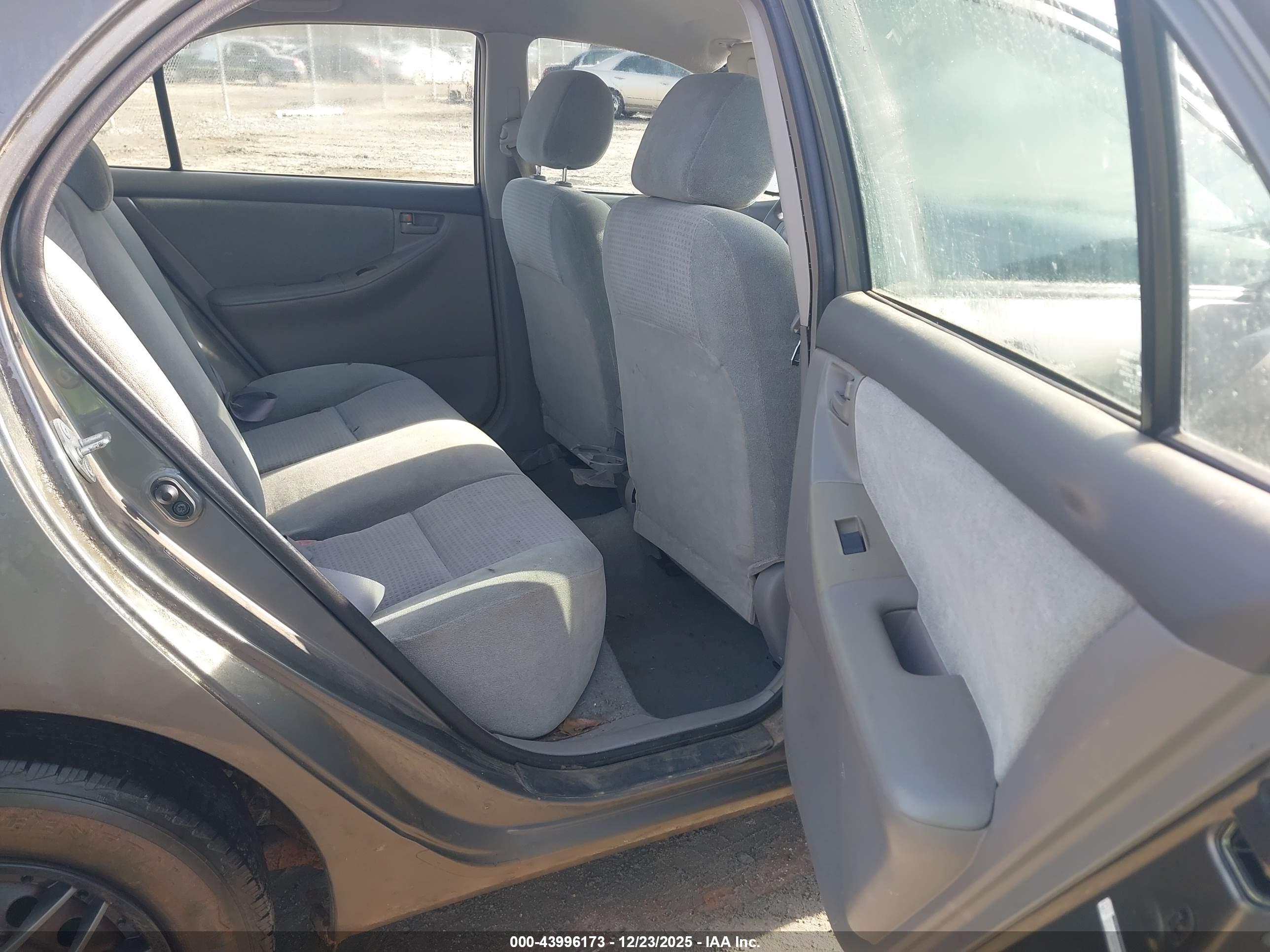 TOYOTA COROLLA image 8