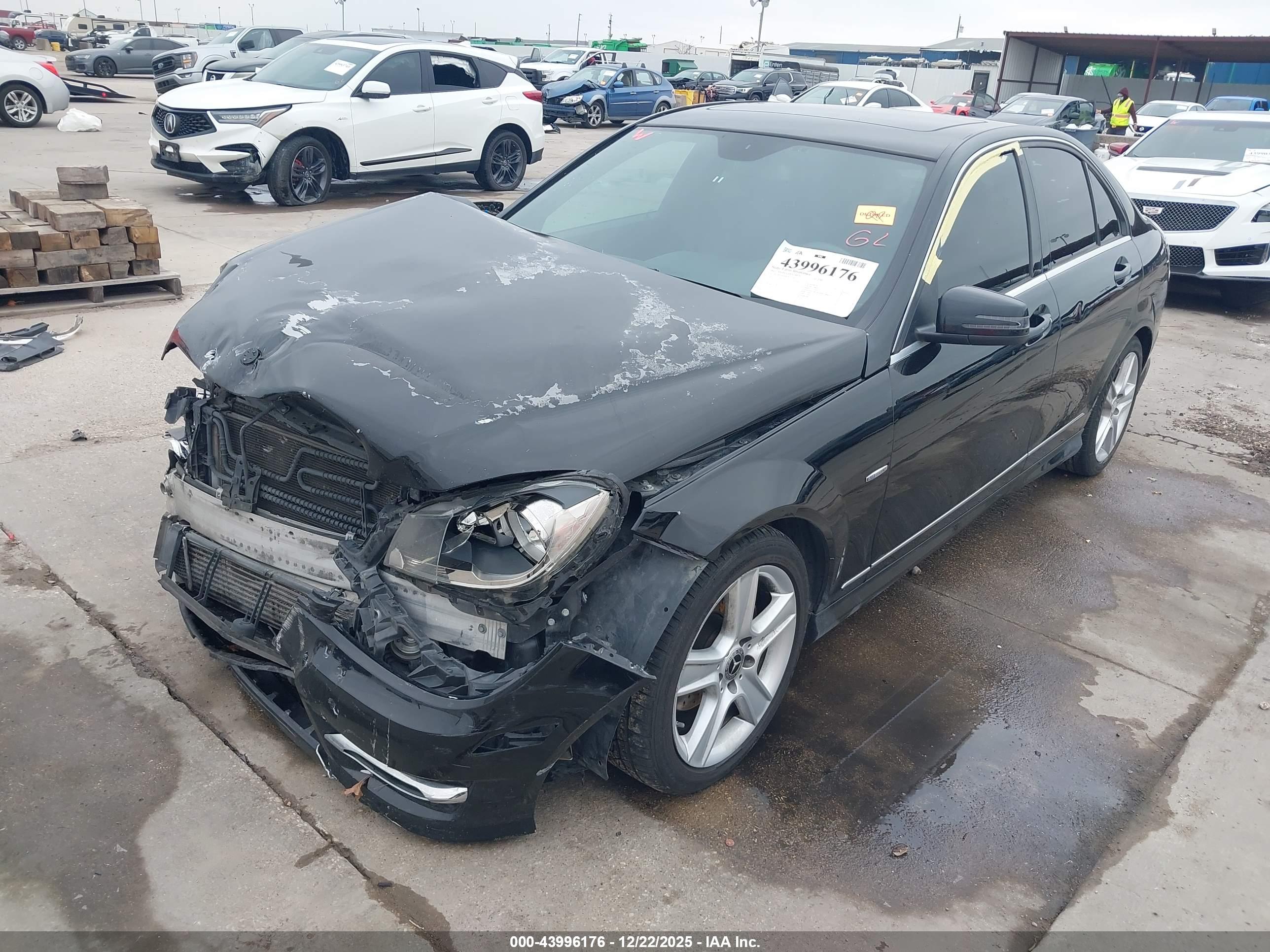 MERCEDES-BENZ C image 2