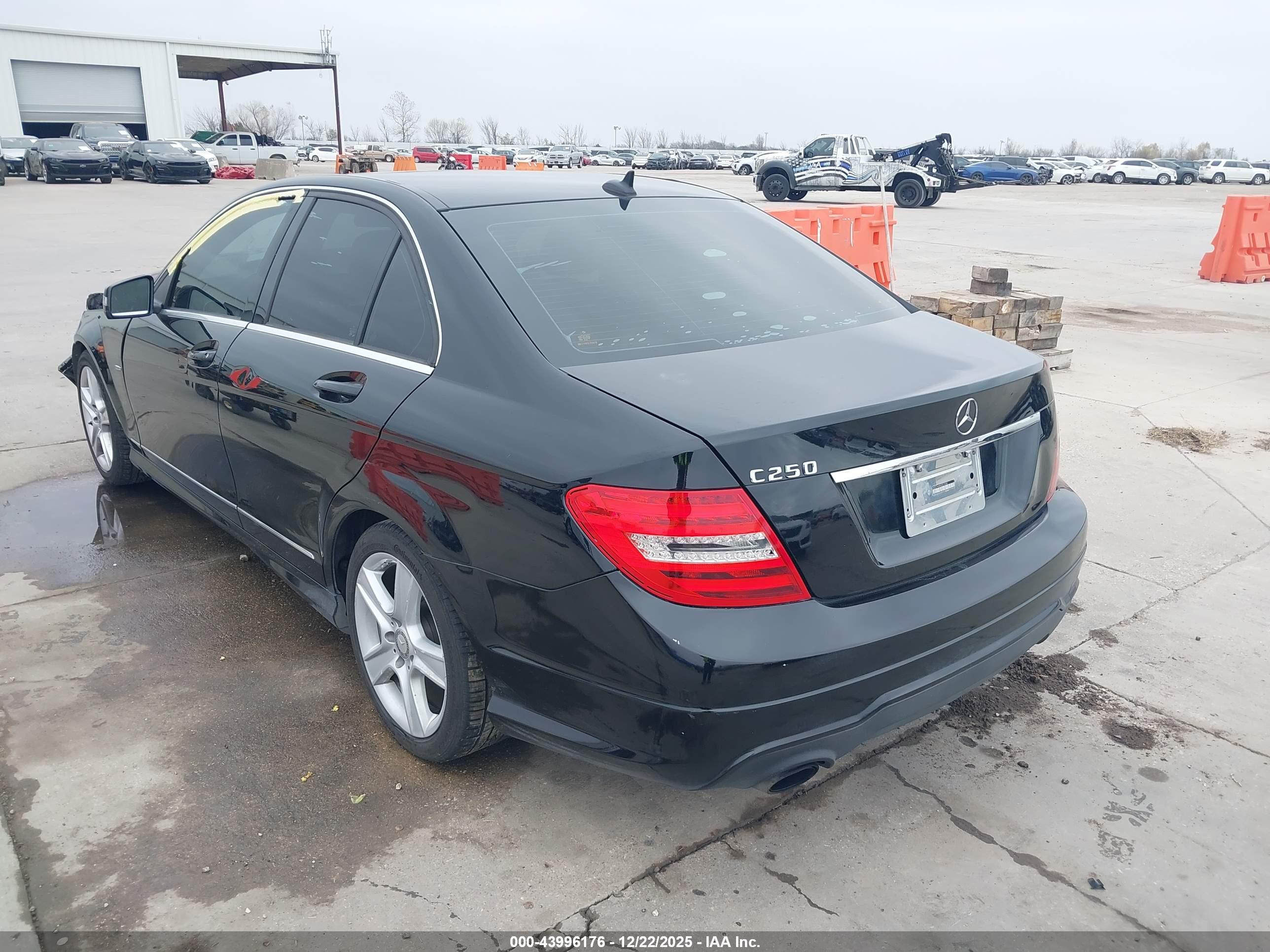 MERCEDES-BENZ C image 3