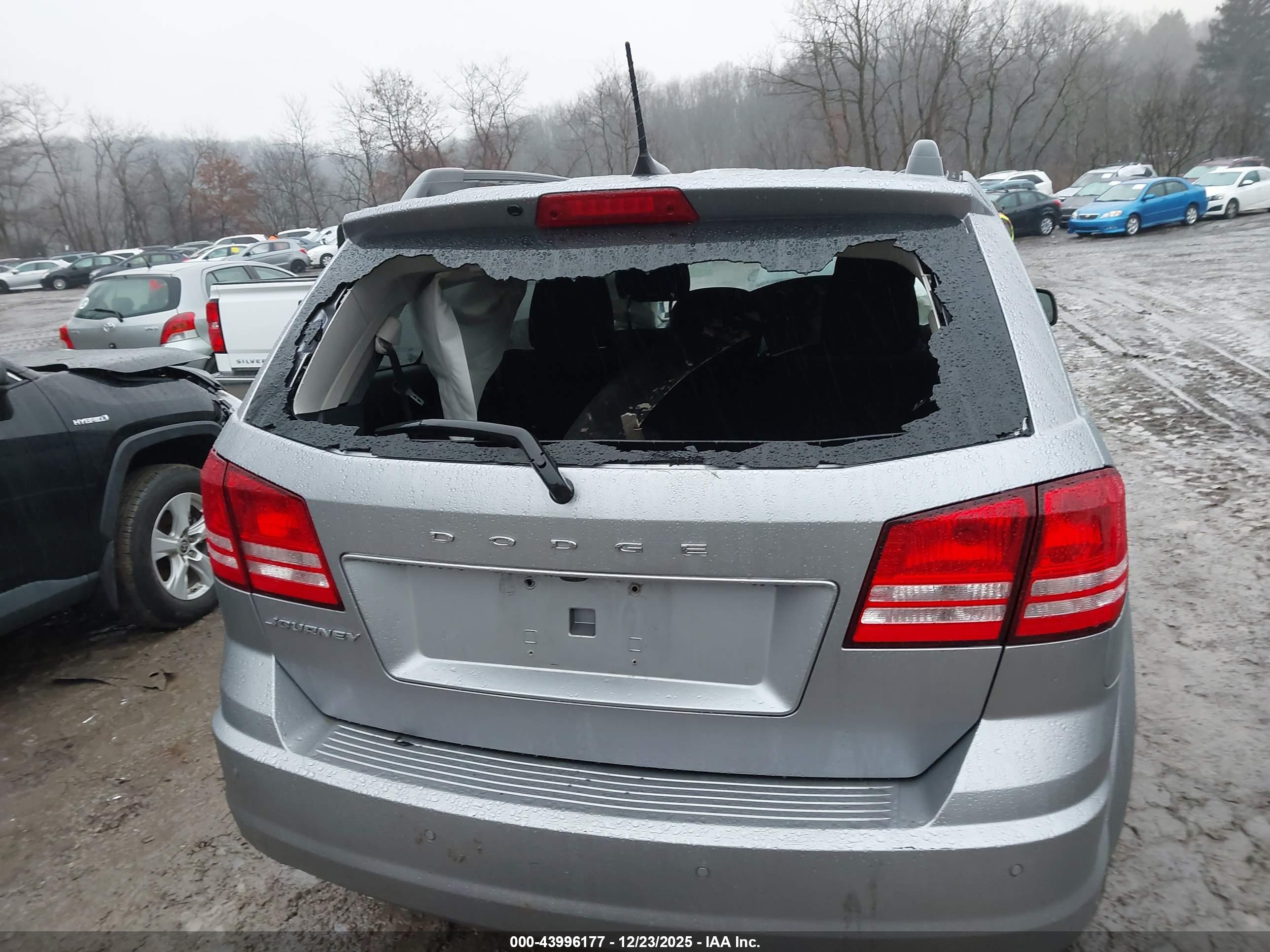 DODGE JOURNEY image 6