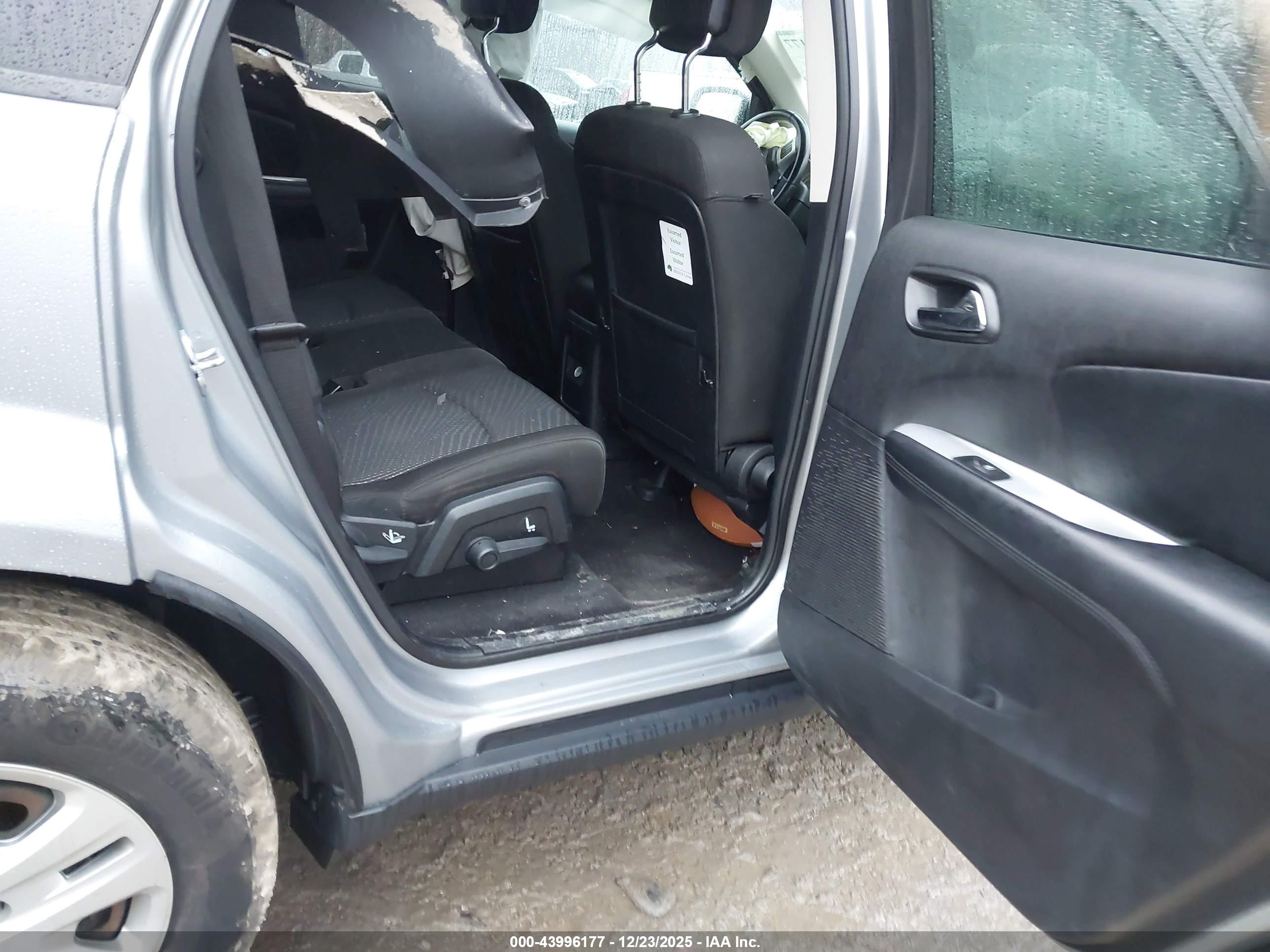 DODGE JOURNEY image 8