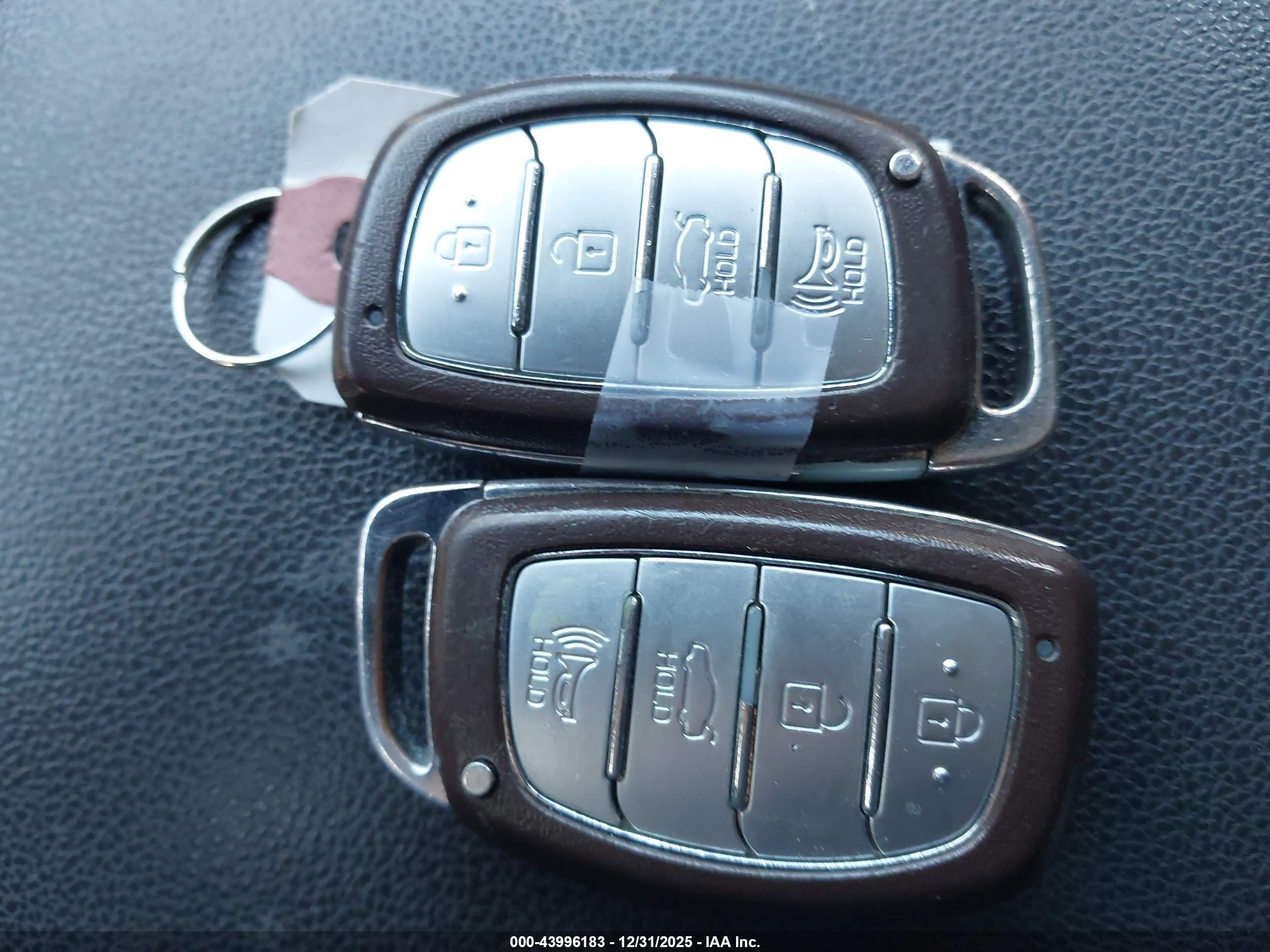 HYUNDAI ELANTRA image 11