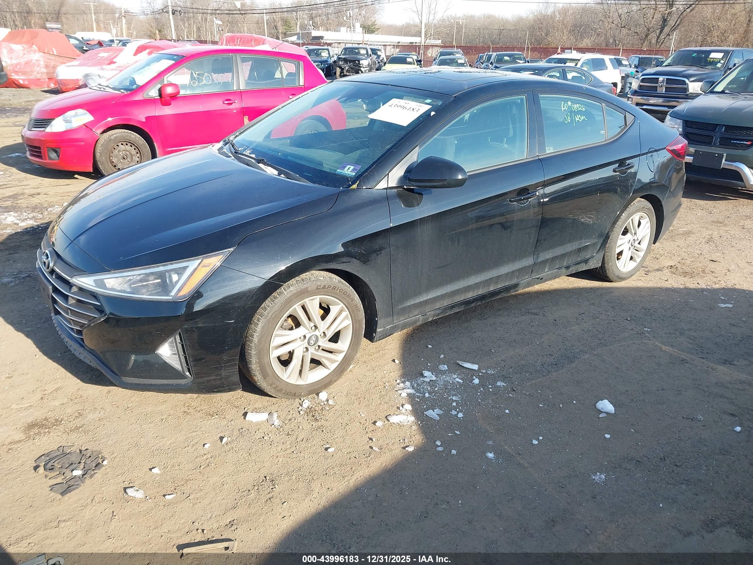 HYUNDAI ELANTRA image 2