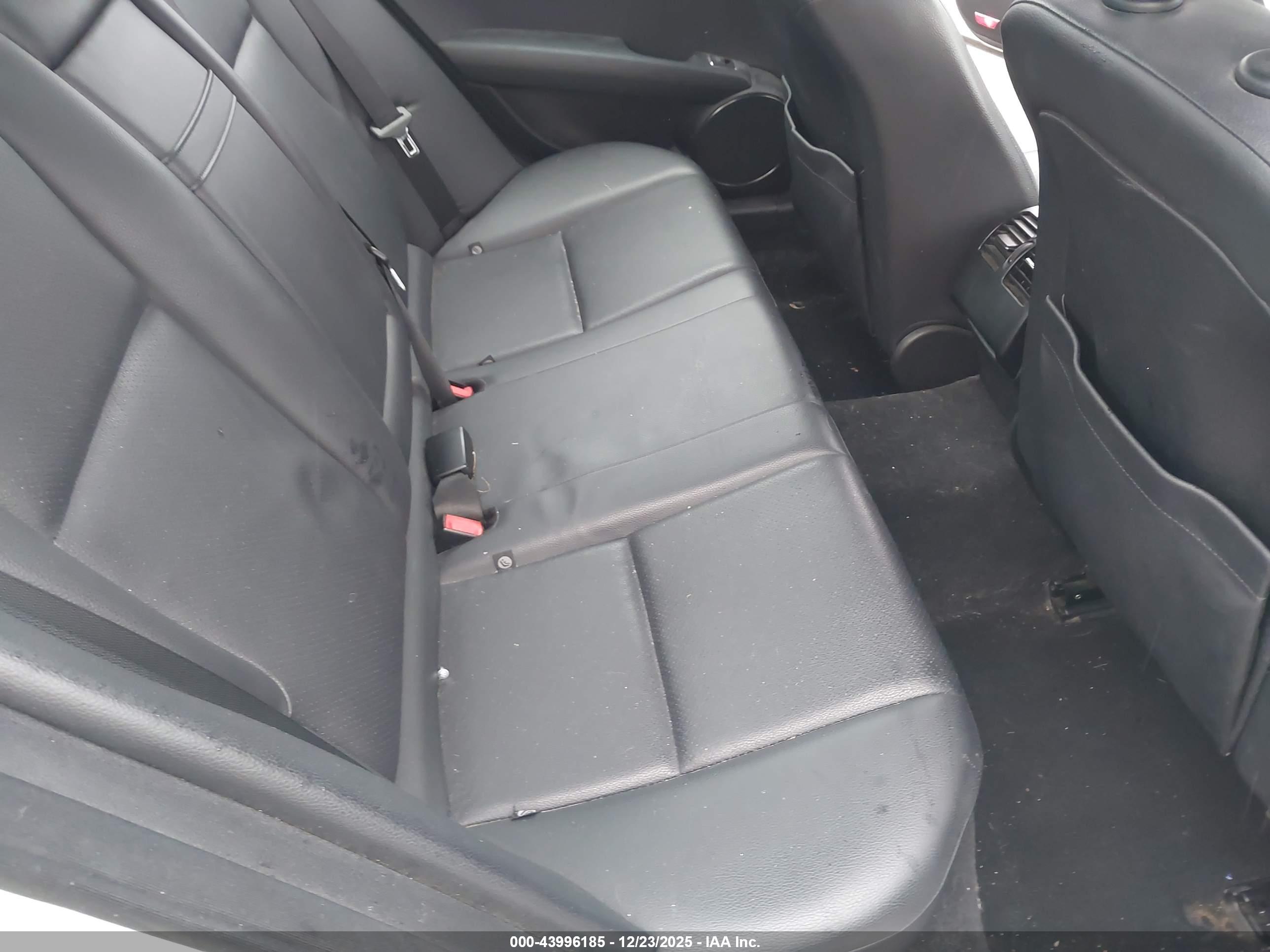 MERCEDES-BENZ C image 8