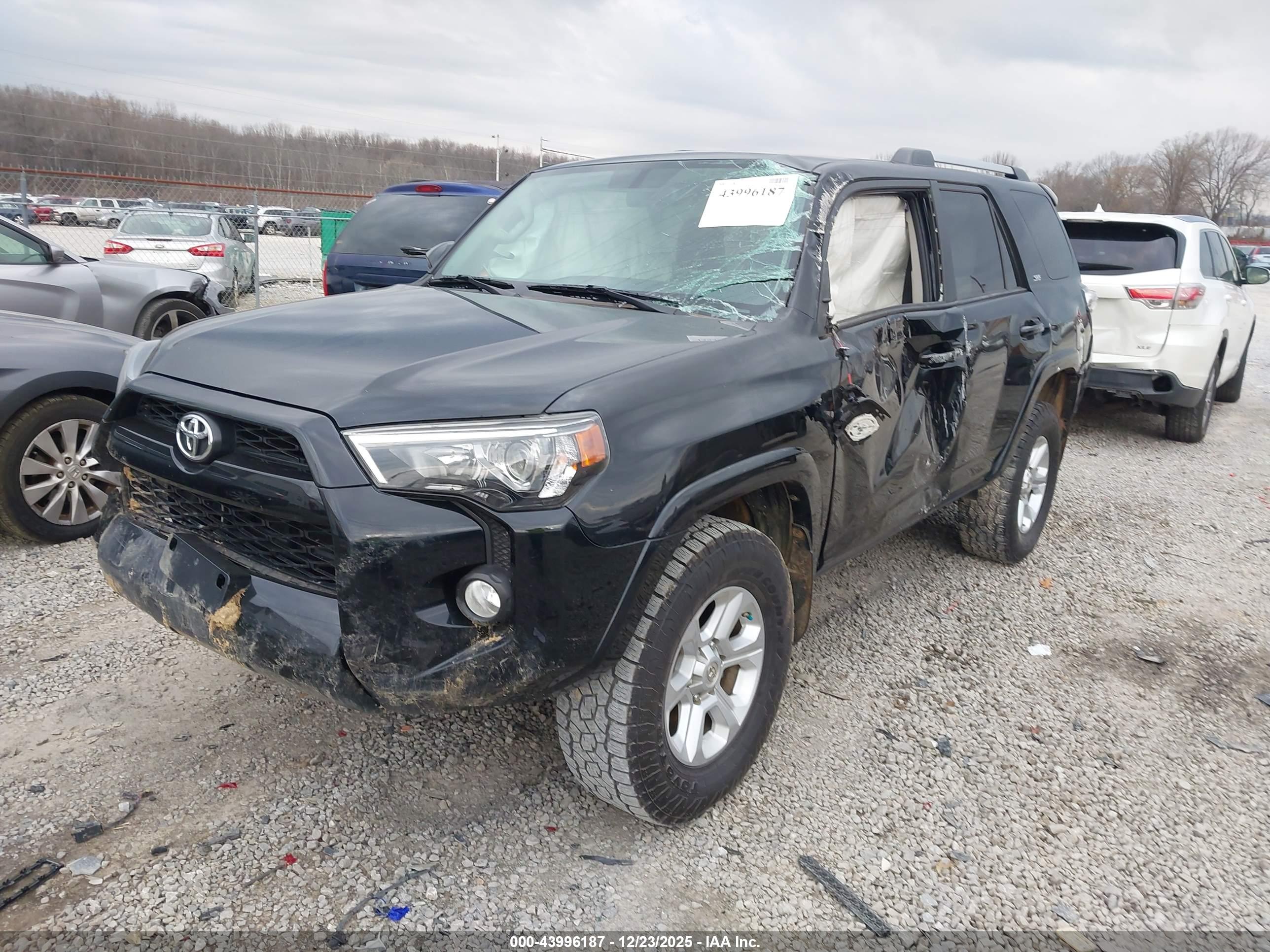 TOYOTA 4RUNNER image 2