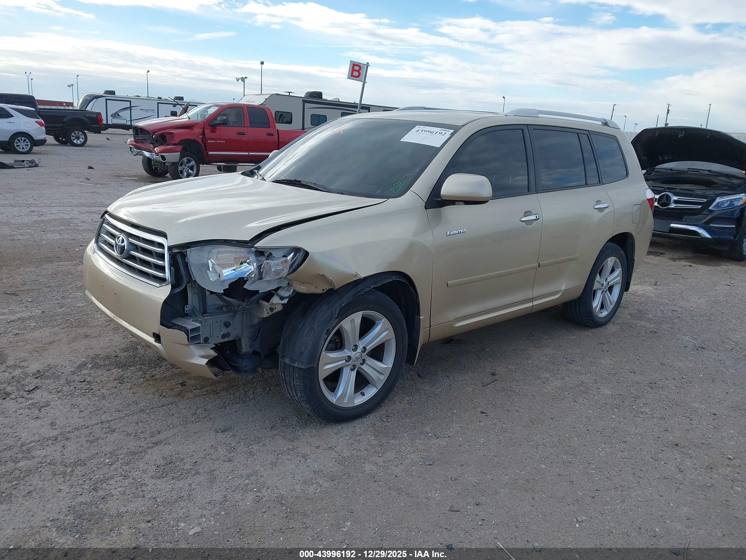 TOYOTA HIGHLANDER image 2