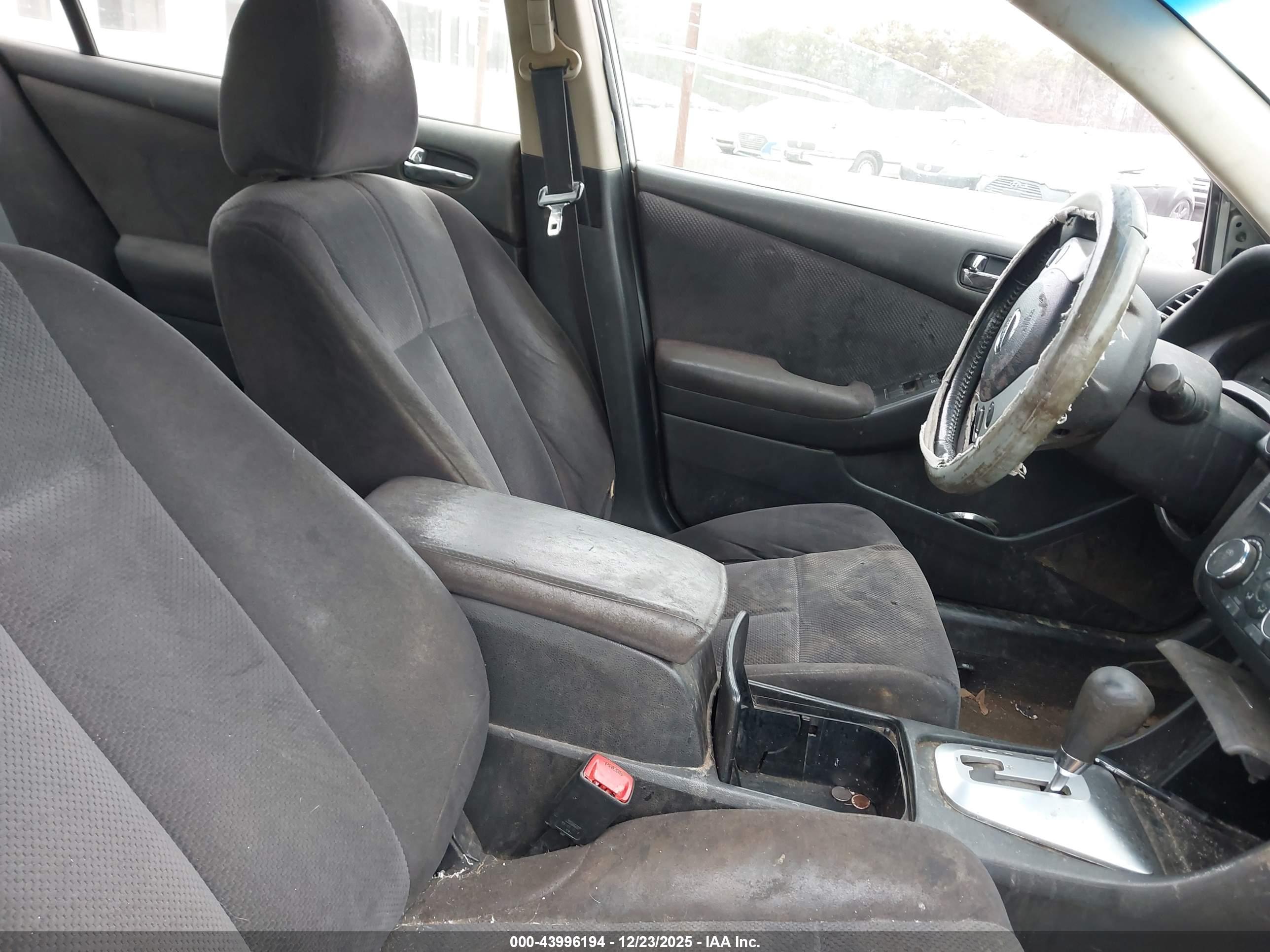 NISSAN ALTIMA image 5