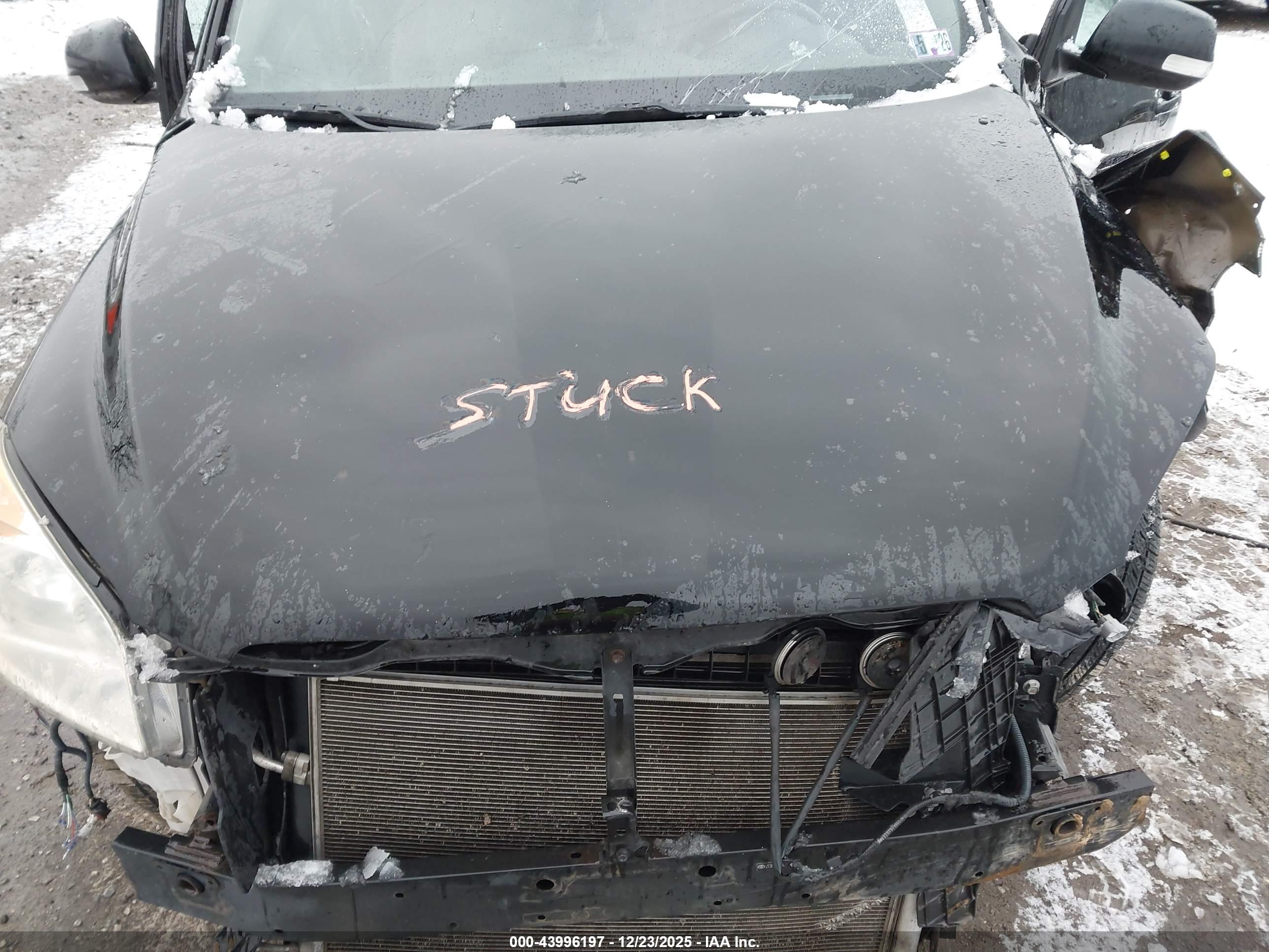 TOYOTA RAV4 image 10