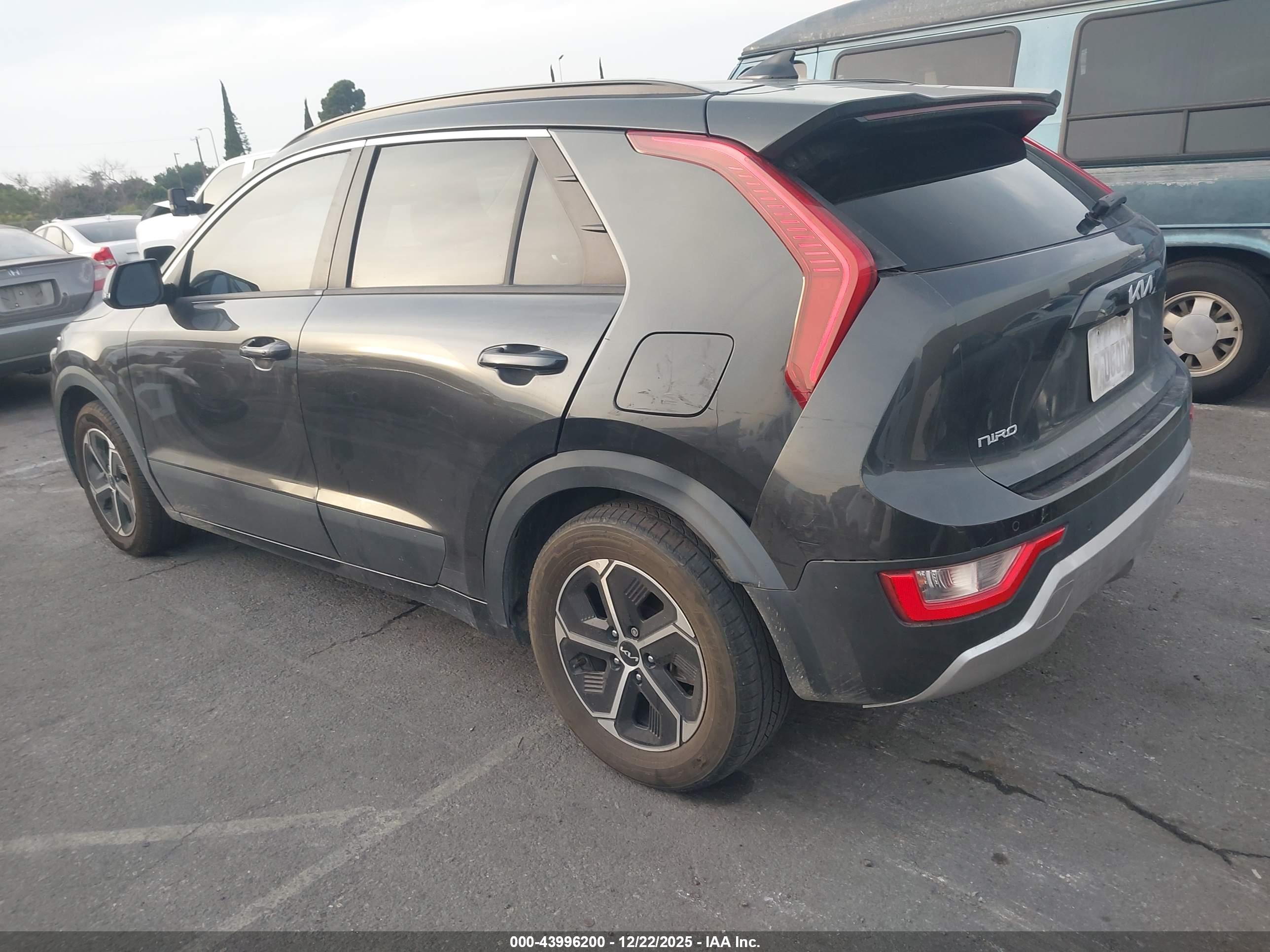 KIA NIRO image 3