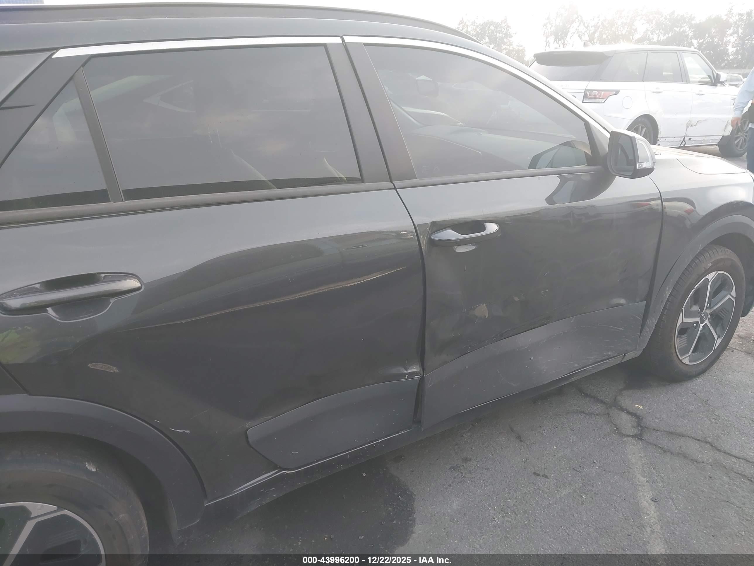 KIA NIRO image 6