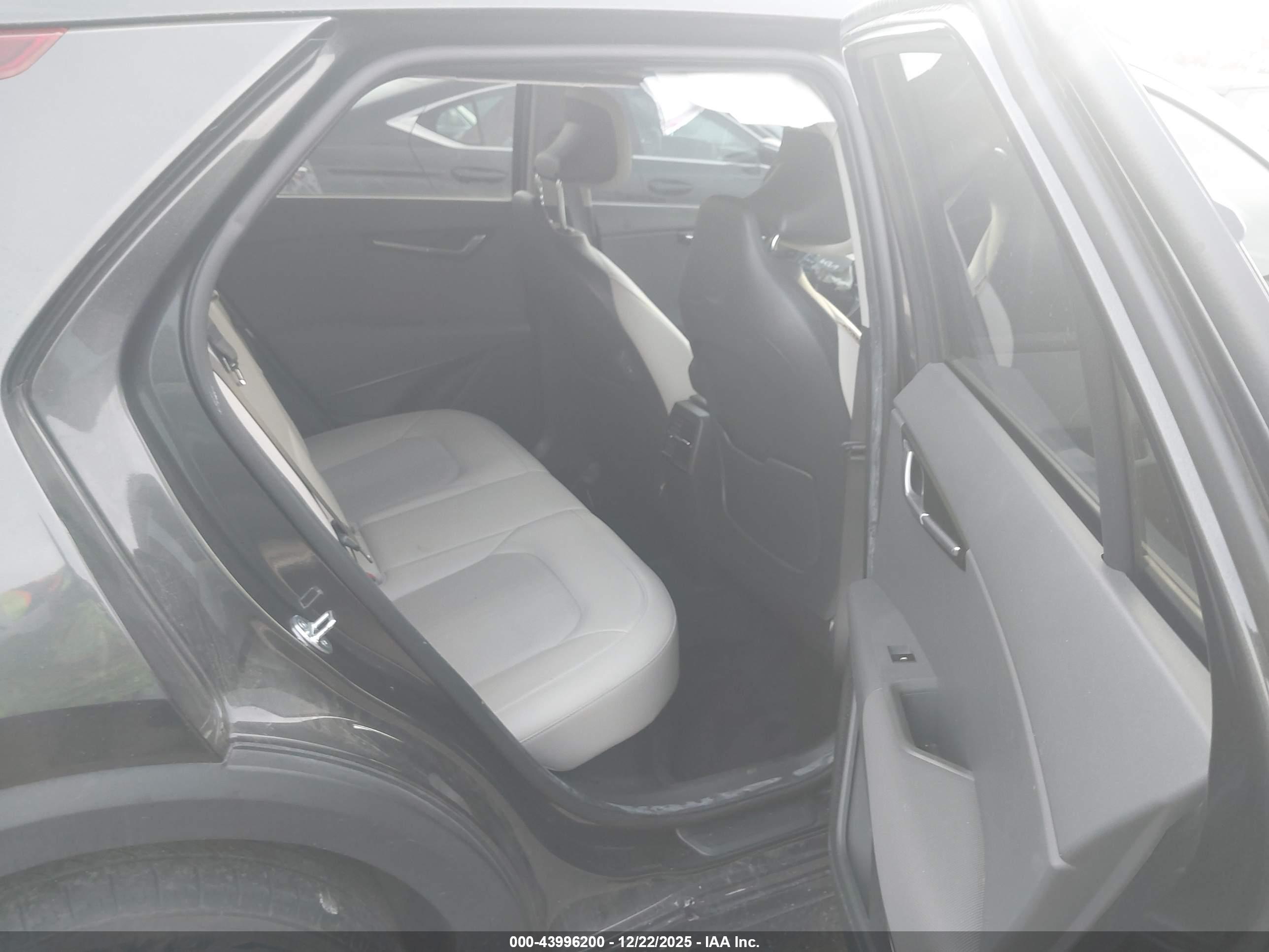 KIA NIRO image 8