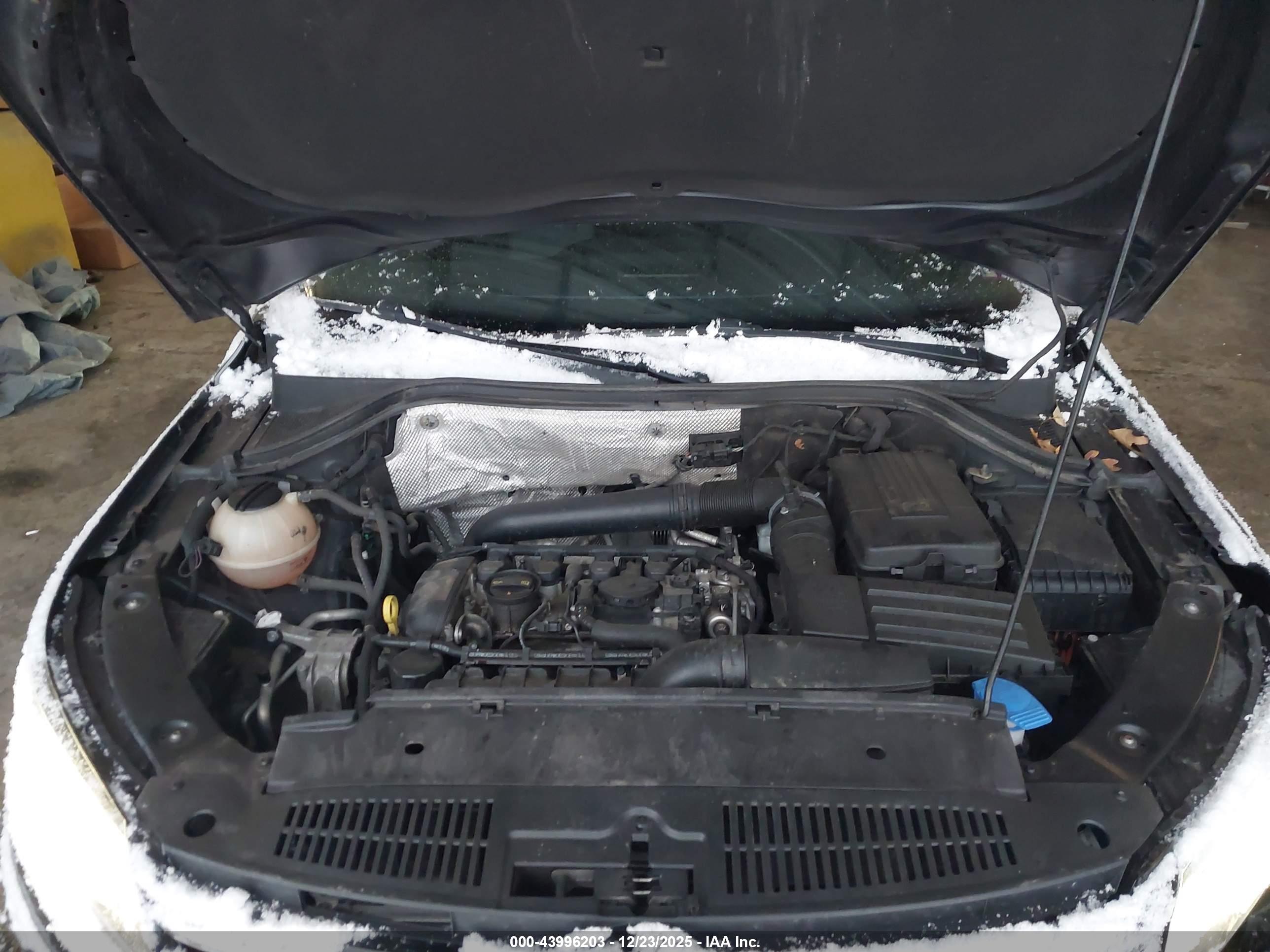 VOLKSWAGEN TIGUAN image 10