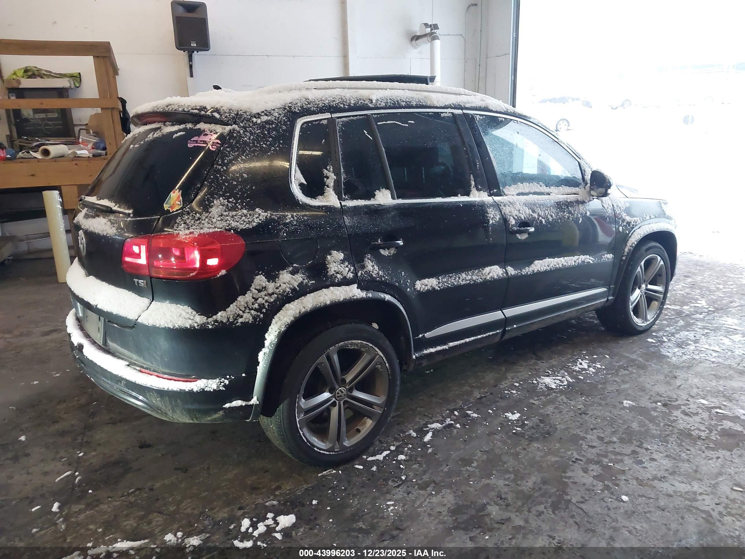 VOLKSWAGEN TIGUAN image 4