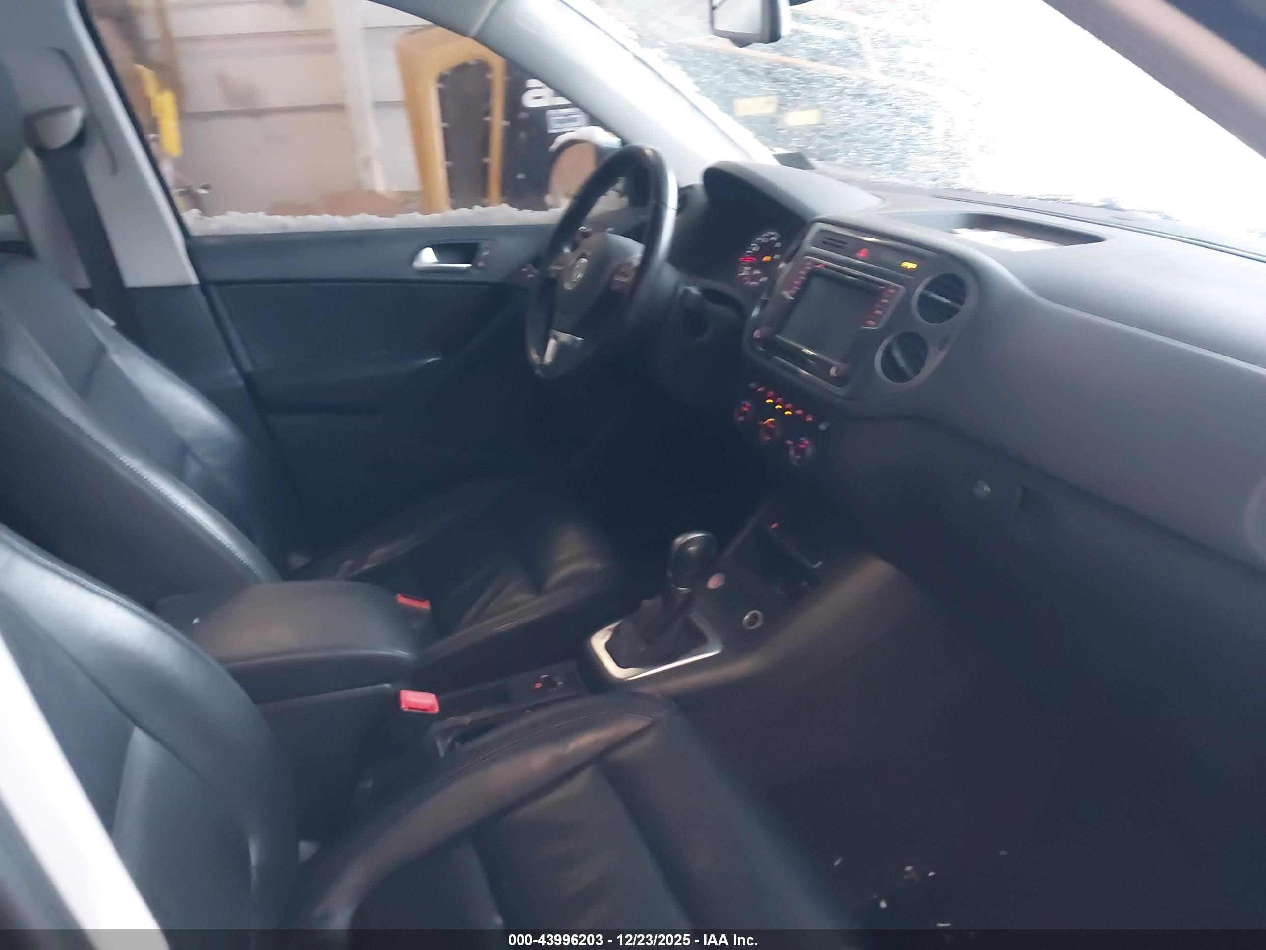 VOLKSWAGEN TIGUAN image 5
