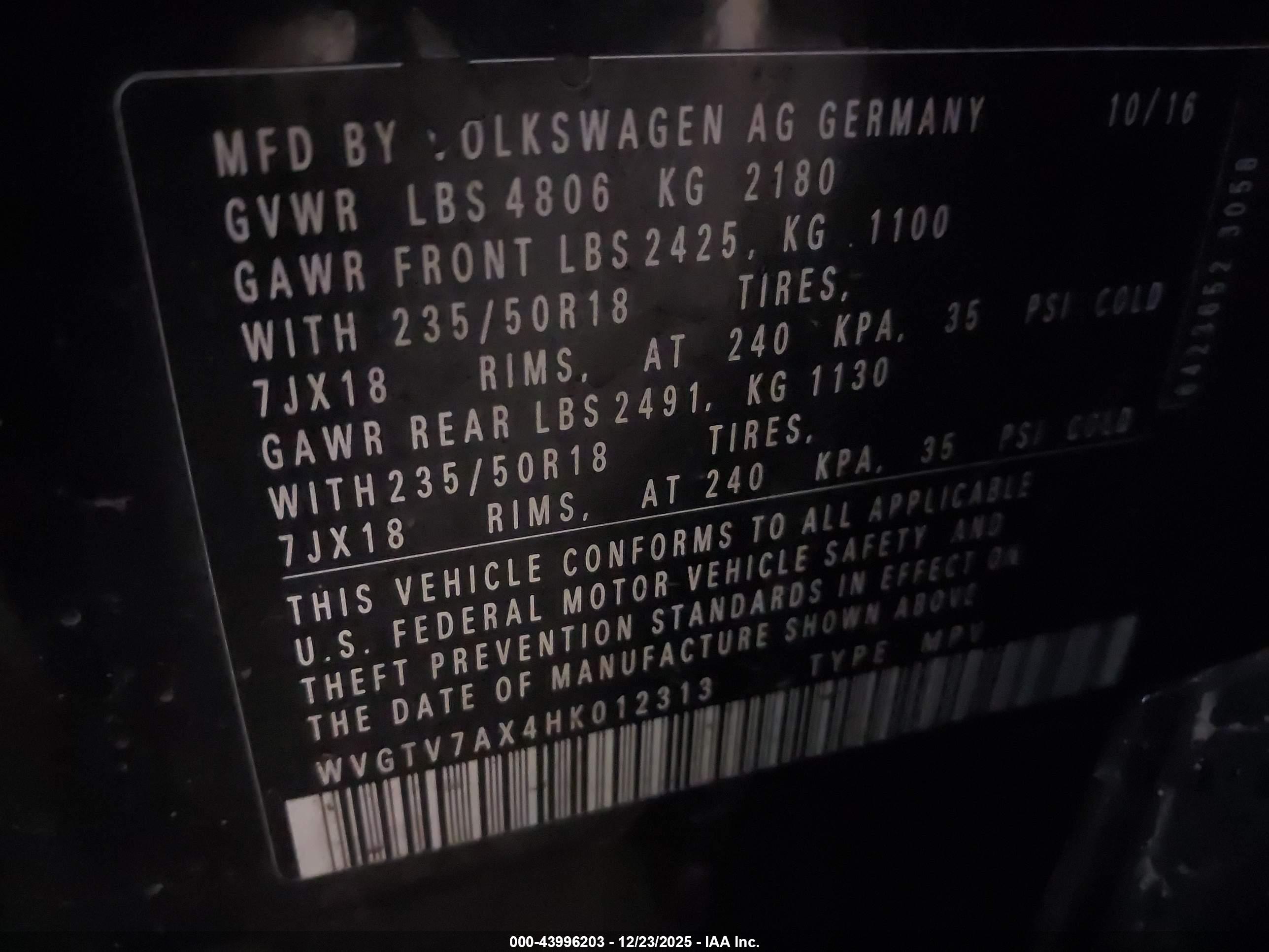 VOLKSWAGEN TIGUAN image 9