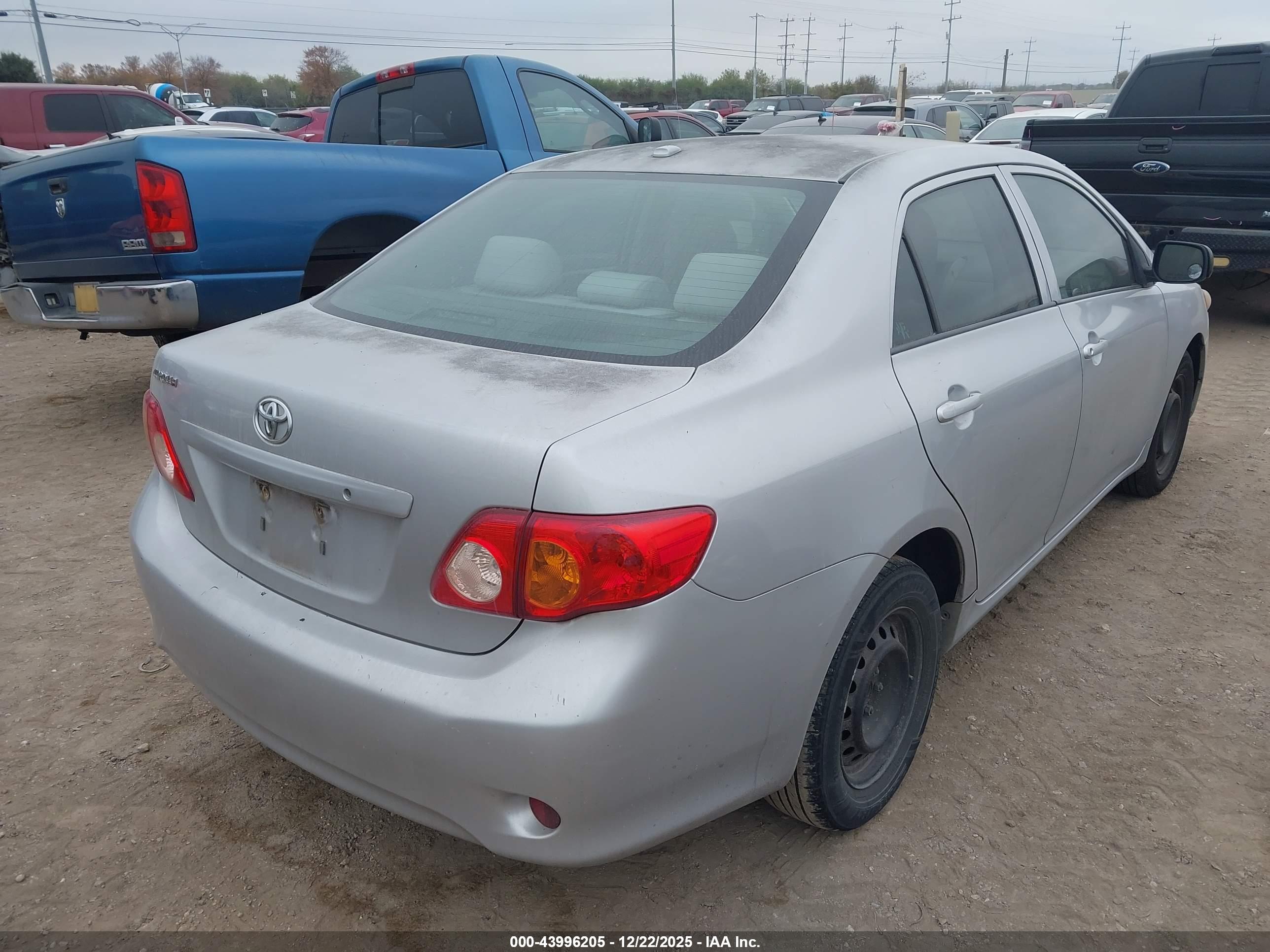 TOYOTA COROLLA image 4