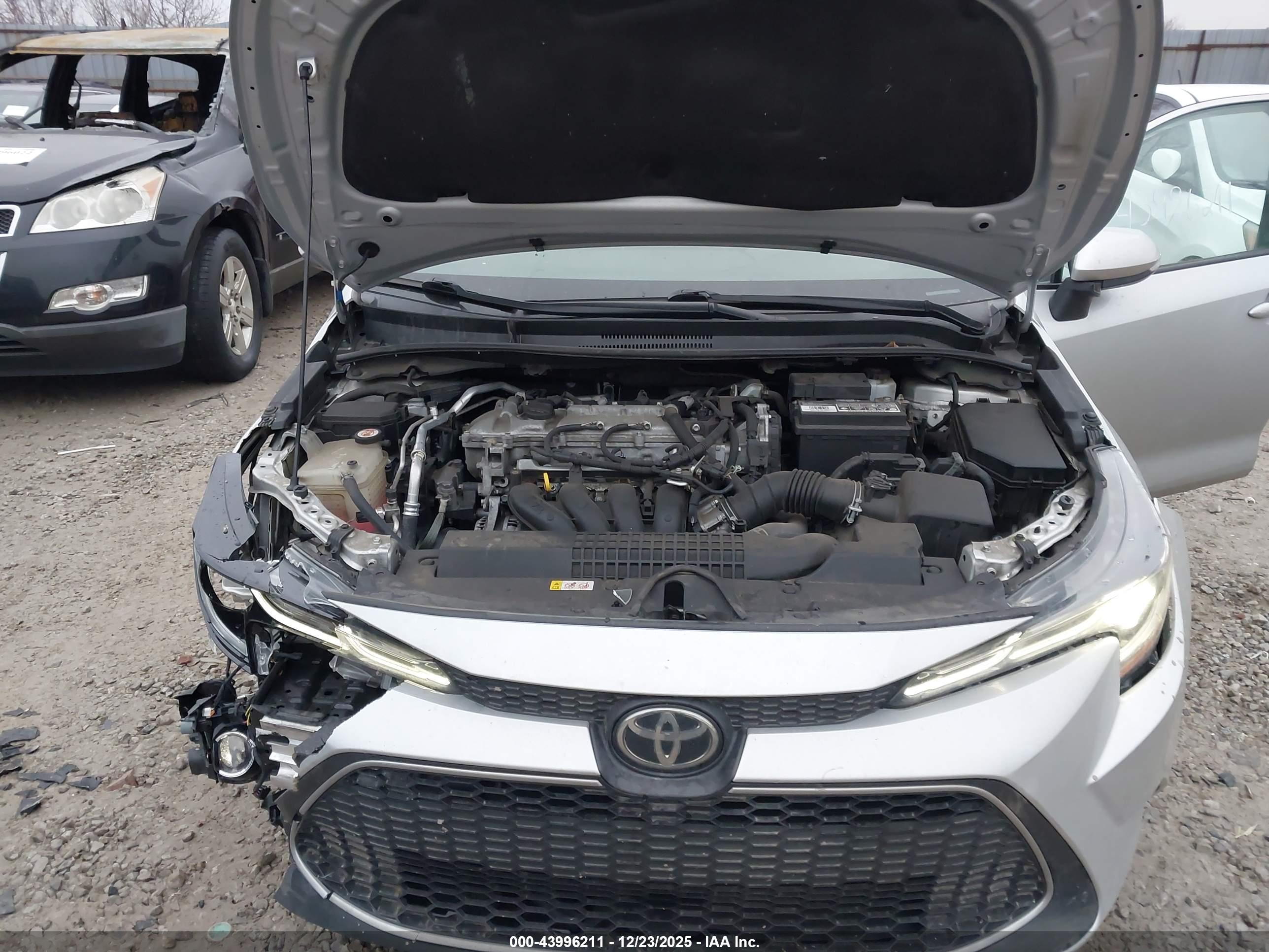 TOYOTA COROLLA image 10