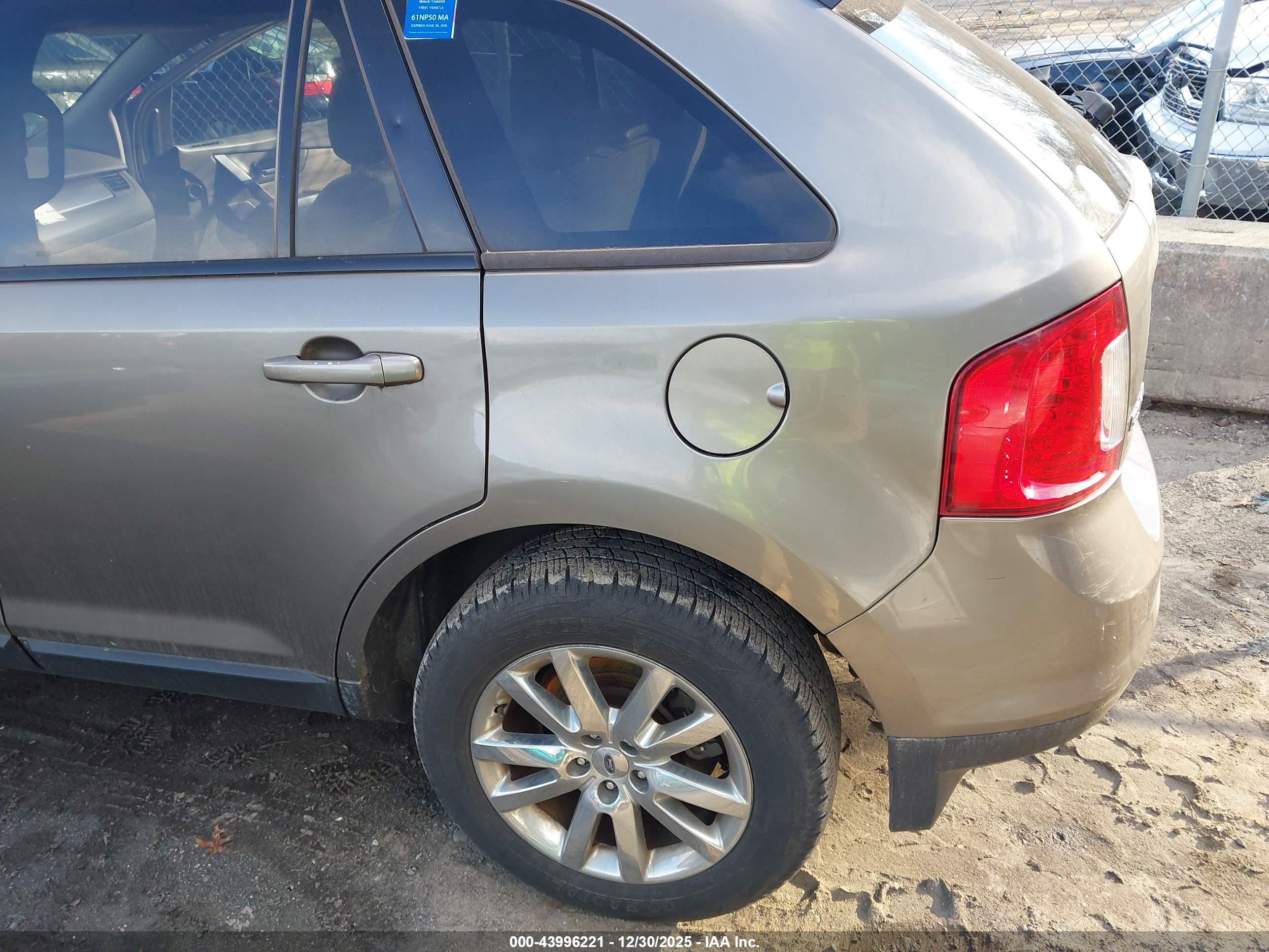 FORD EDGE image 3