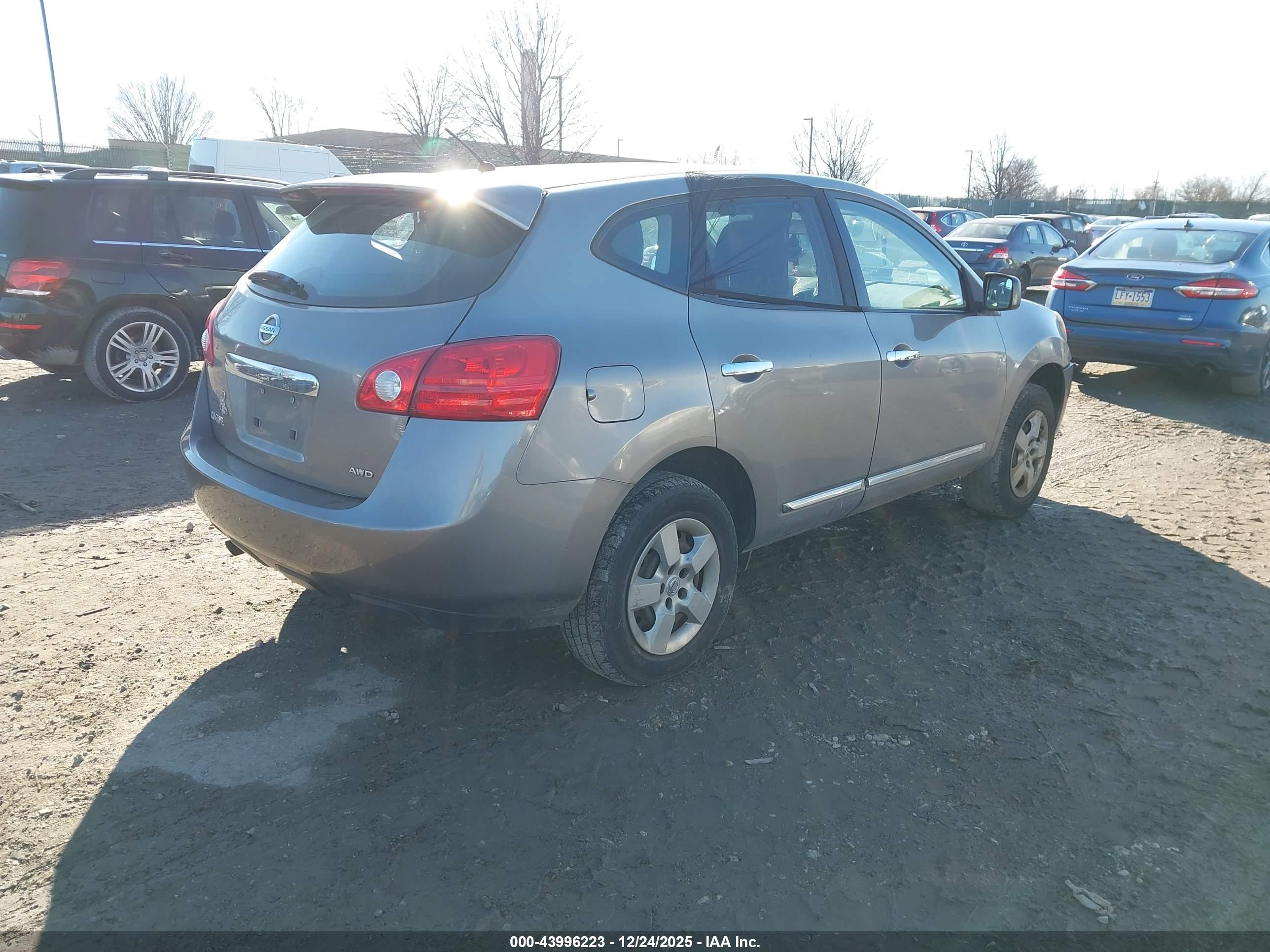 NISSAN ROGUE image 4