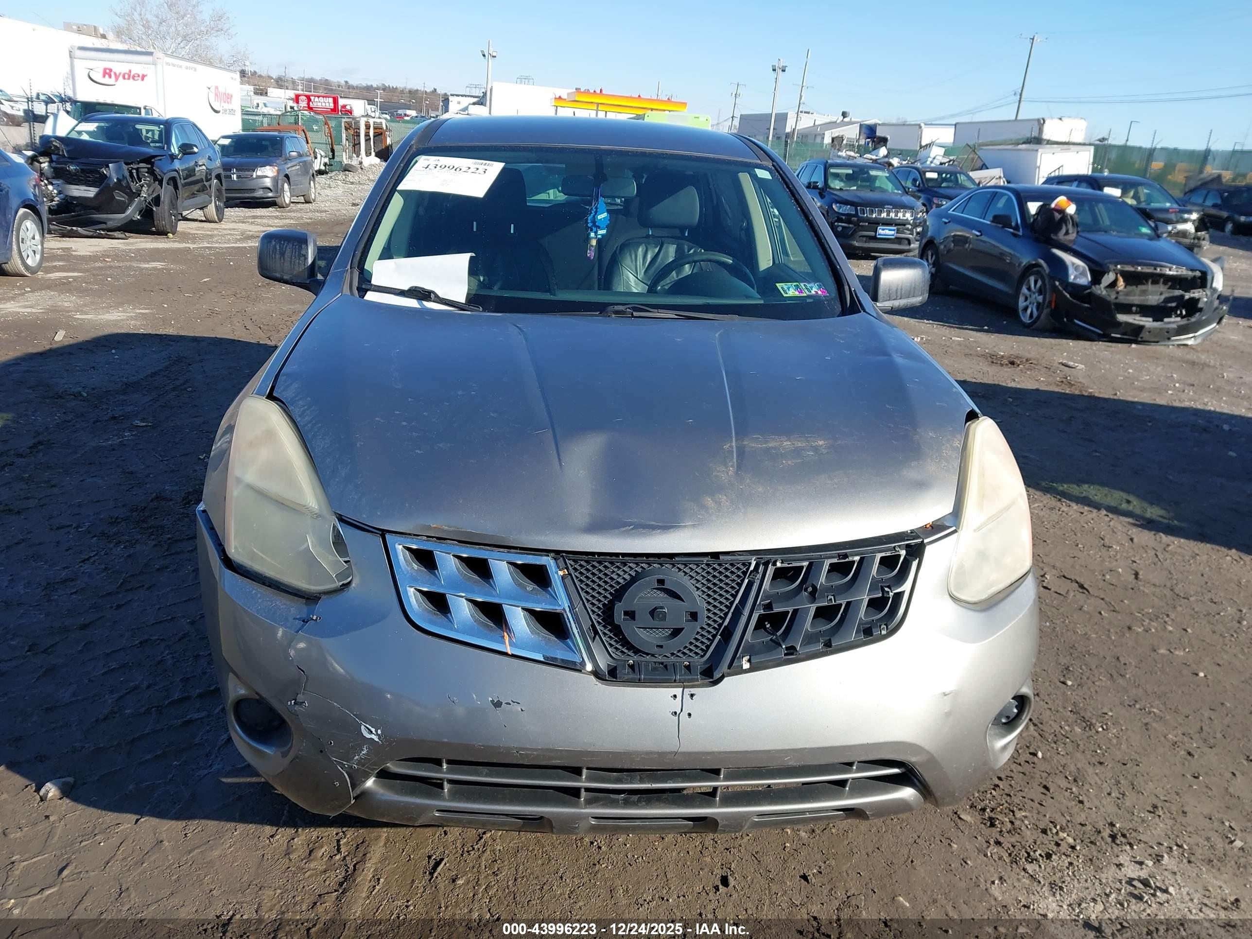 NISSAN ROGUE image 6