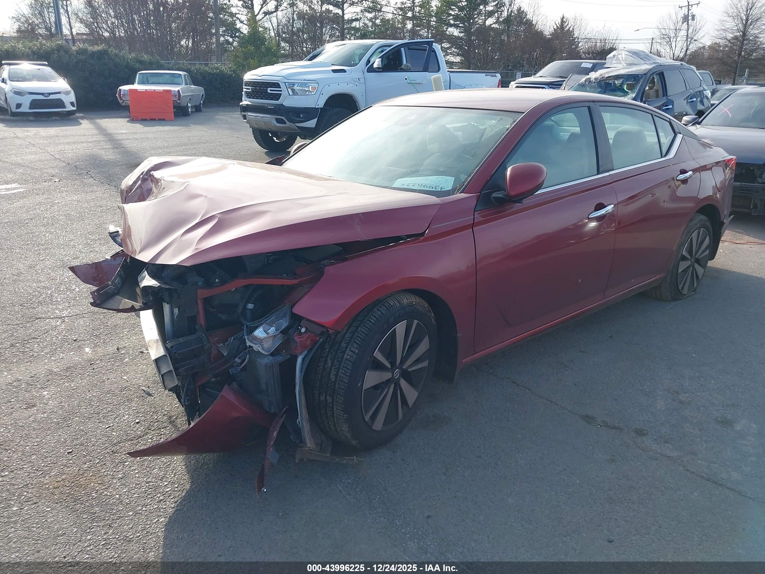 NISSAN ALTIMA image 2