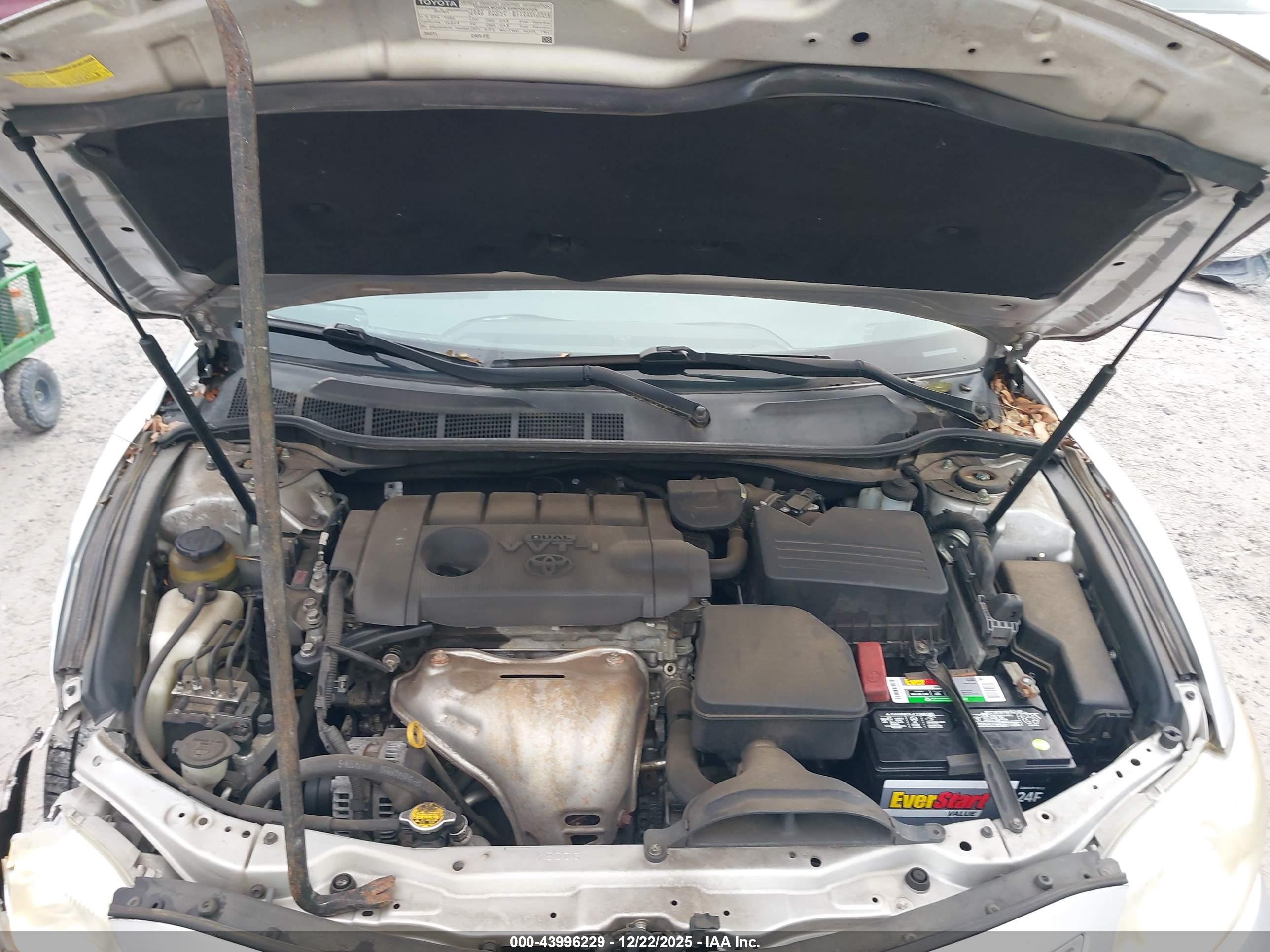TOYOTA CAMRY image 10