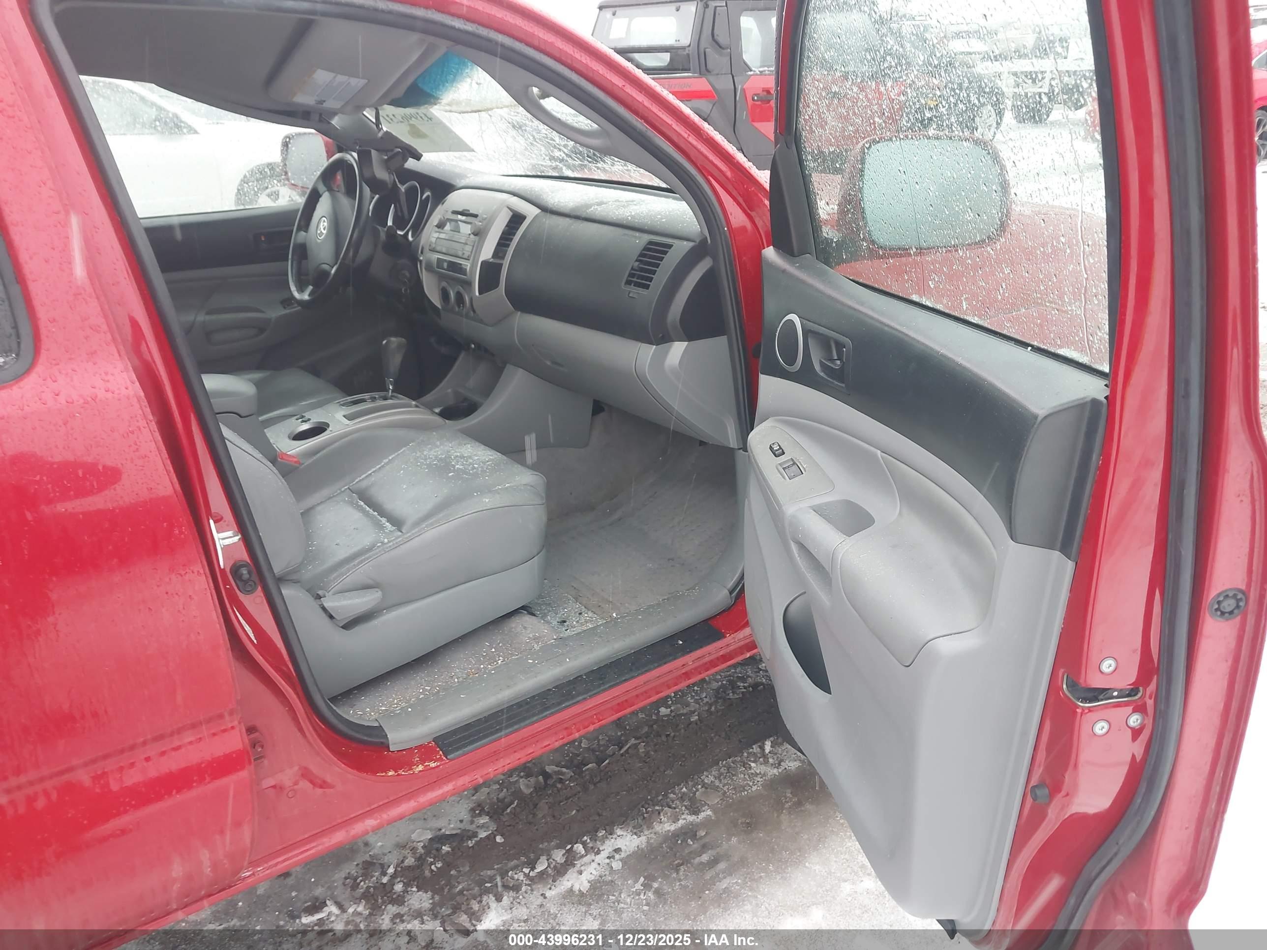 TOYOTA TACOMA image 5