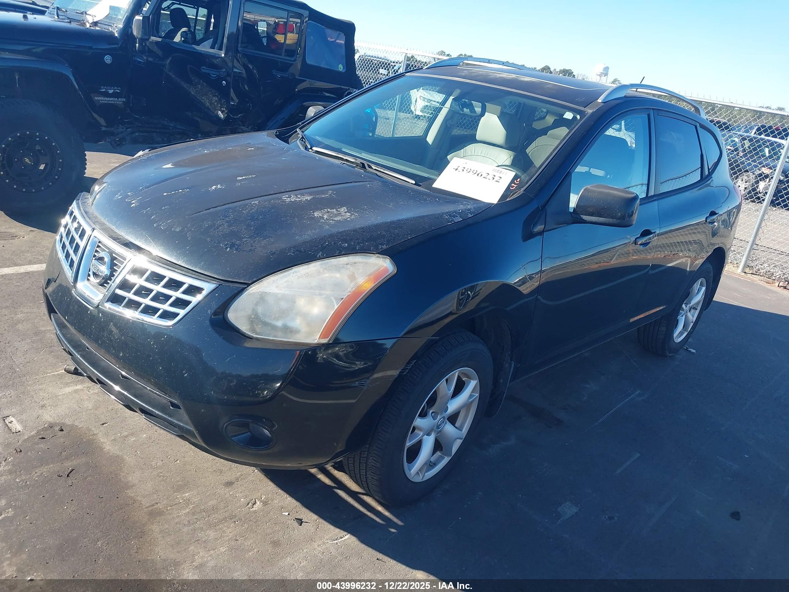 NISSAN ROGUE image 2