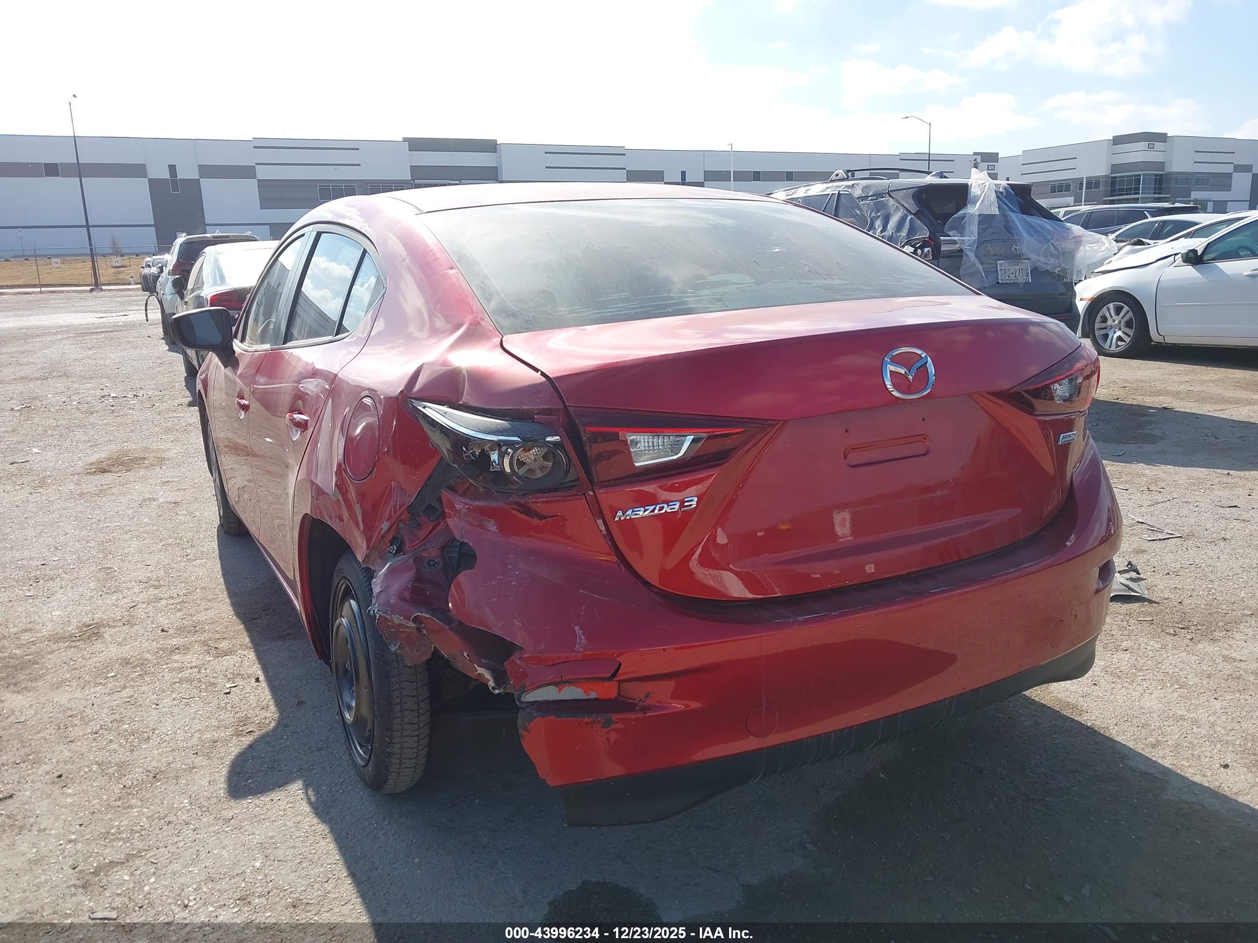 MAZDA MAZDA3 image 3