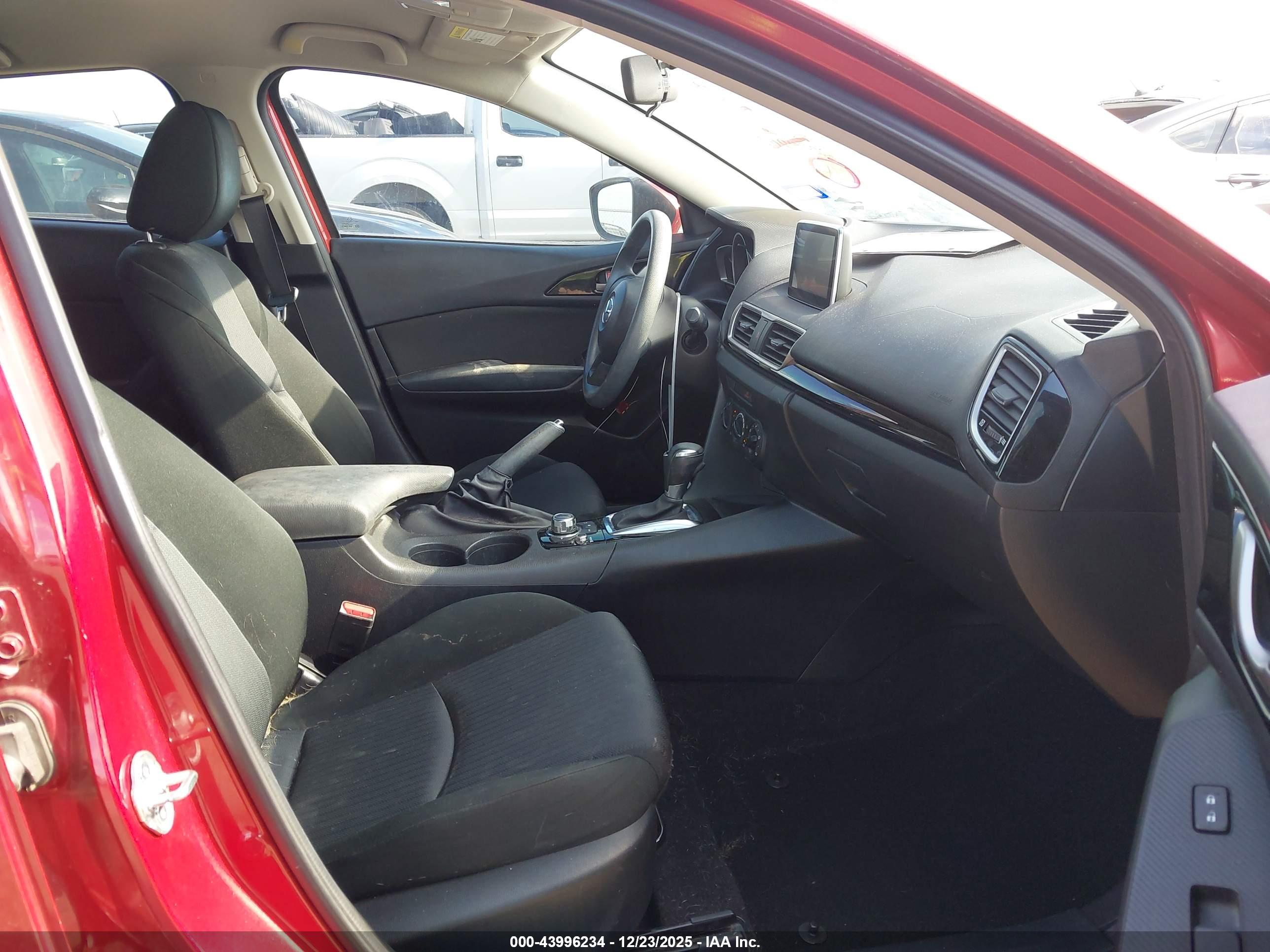 MAZDA MAZDA3 image 5