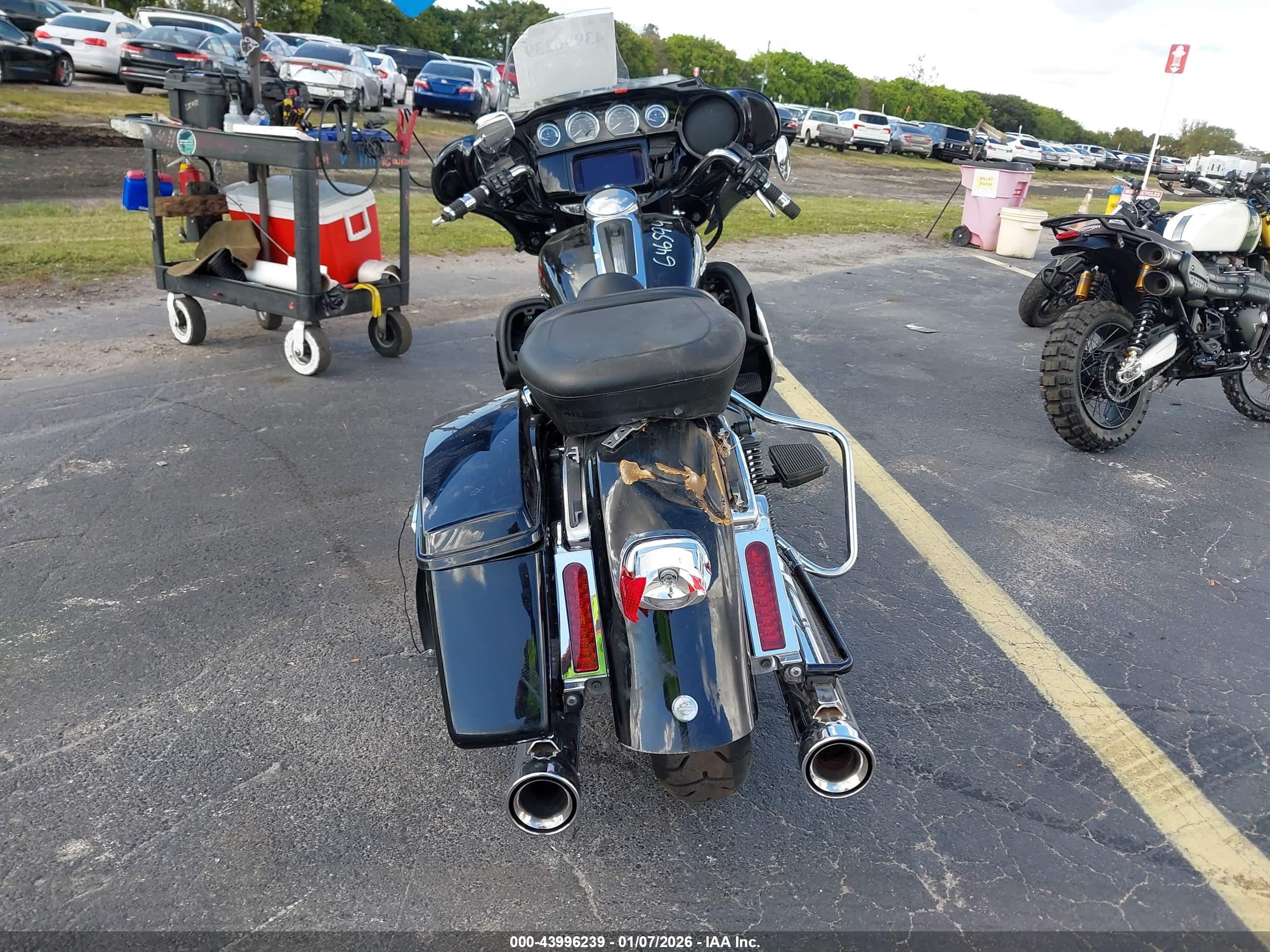 HARLEY-DAVIDSON FLHTK image 6