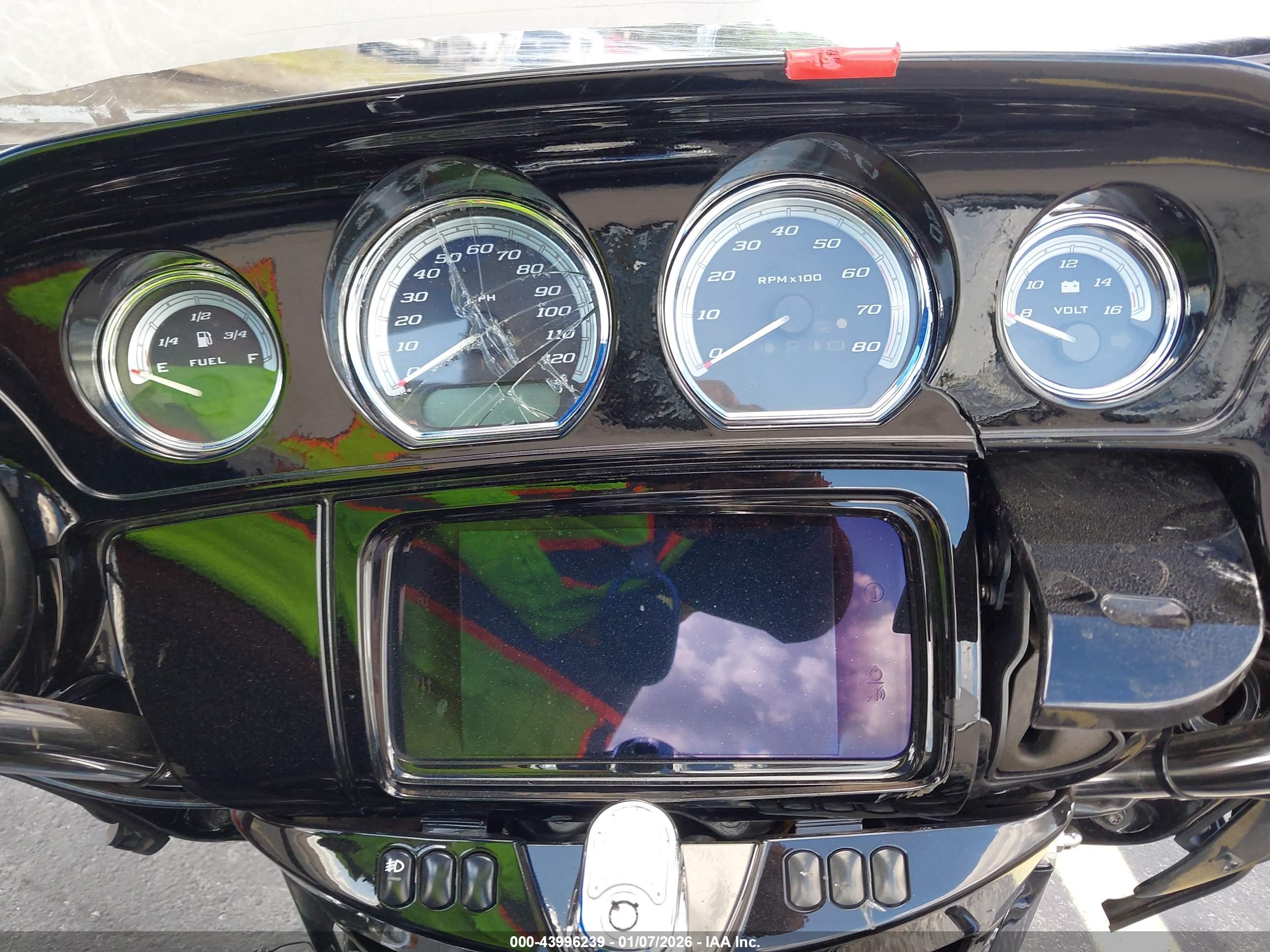 HARLEY-DAVIDSON FLHTK image 7