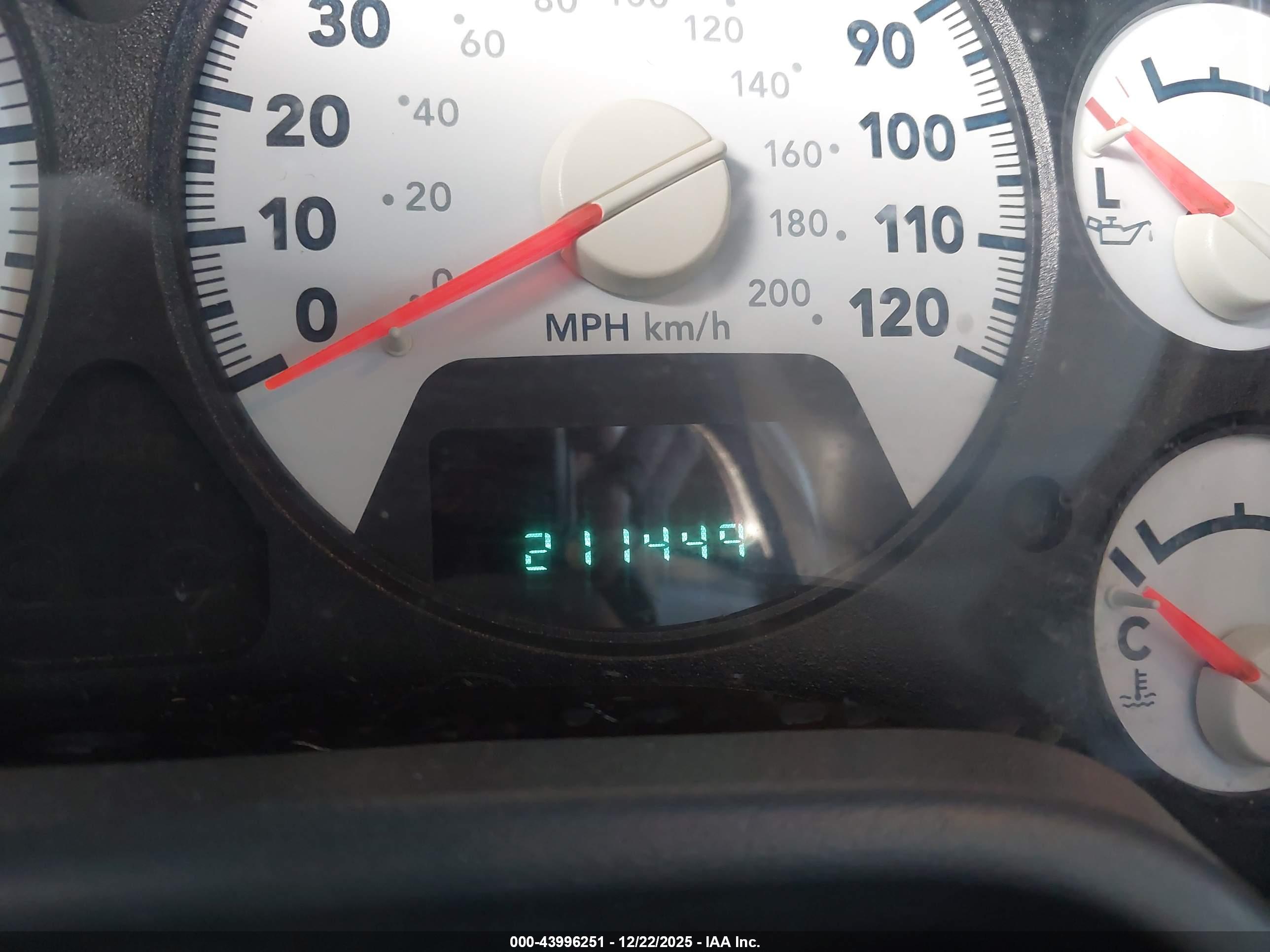 DODGE RAM image 7