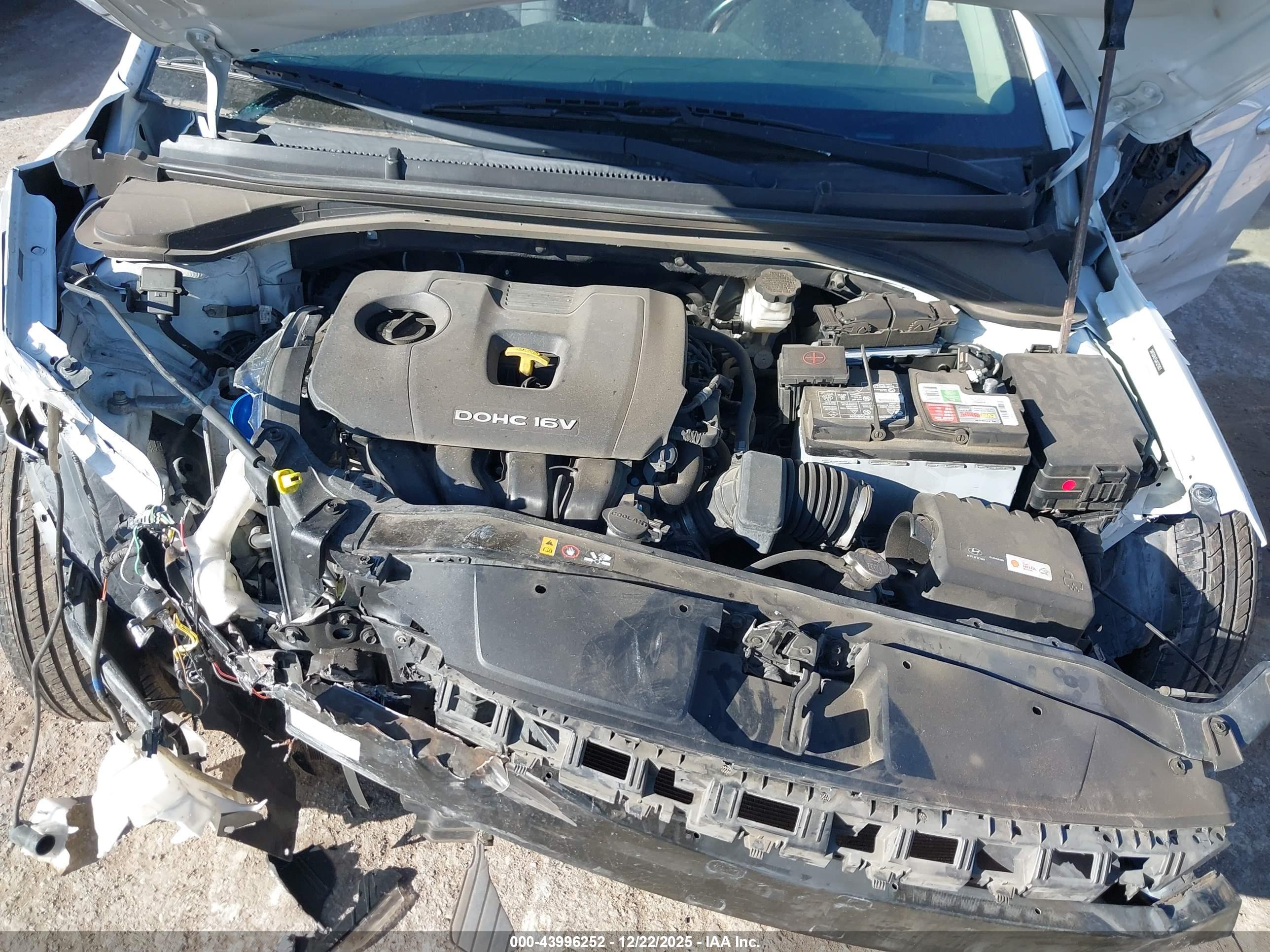 HYUNDAI ELANTRA image 10