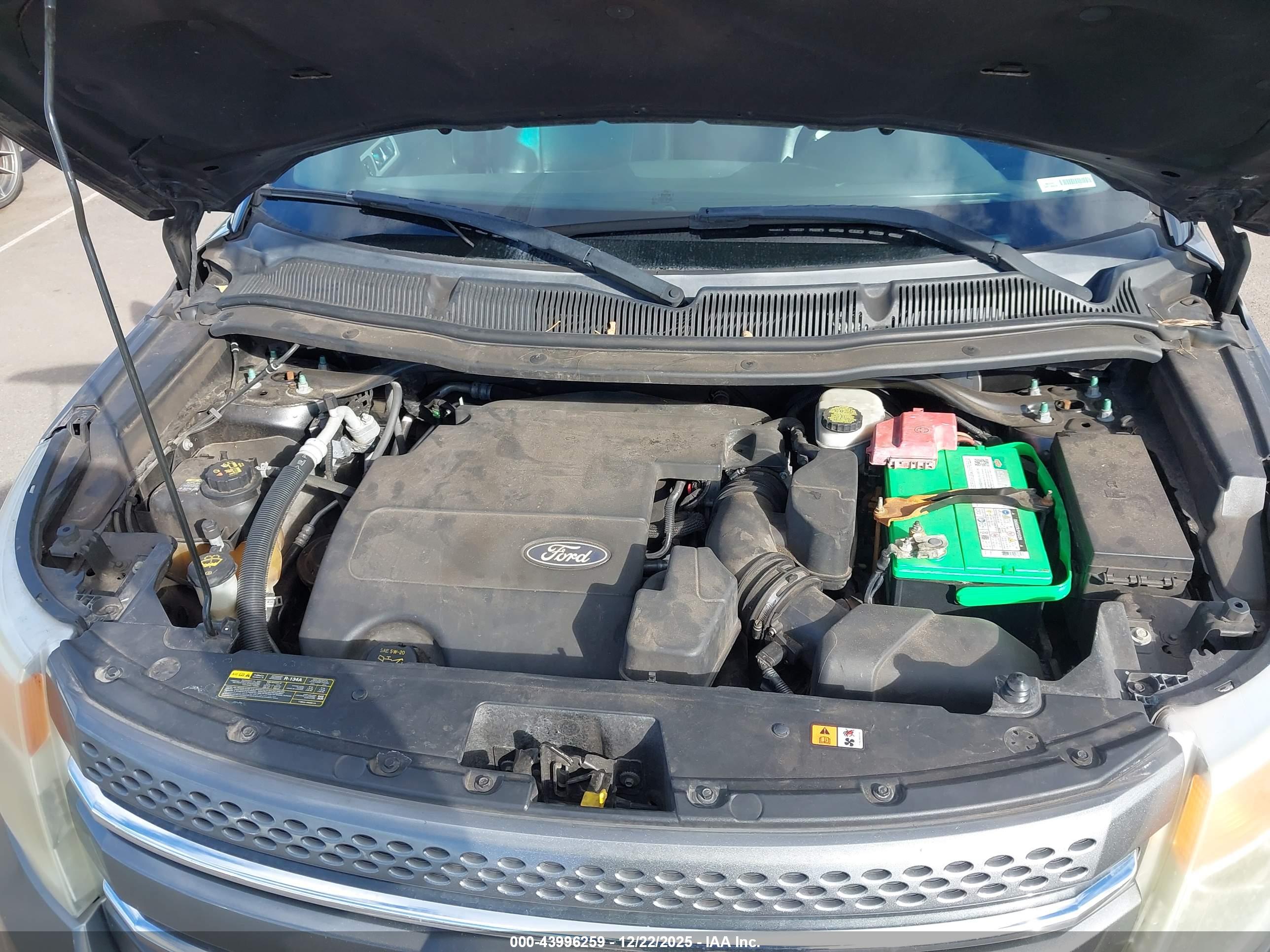 FORD EXPLORER image 10
