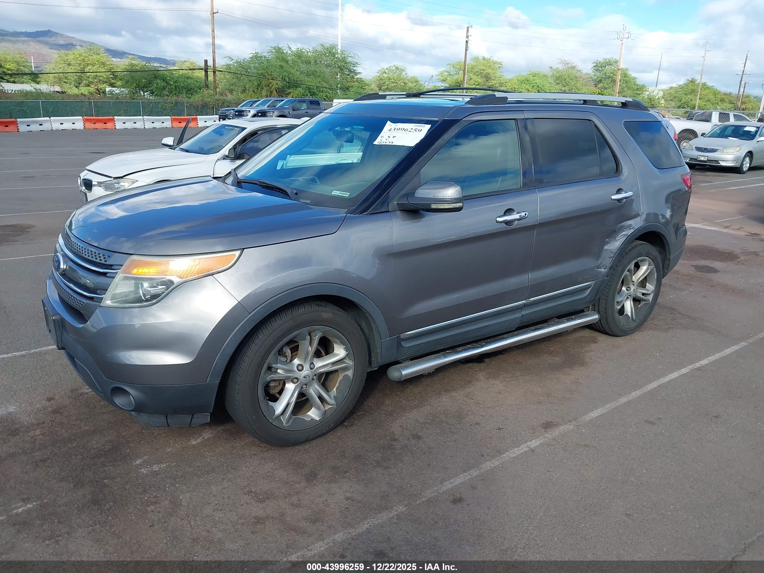 FORD EXPLORER image 2