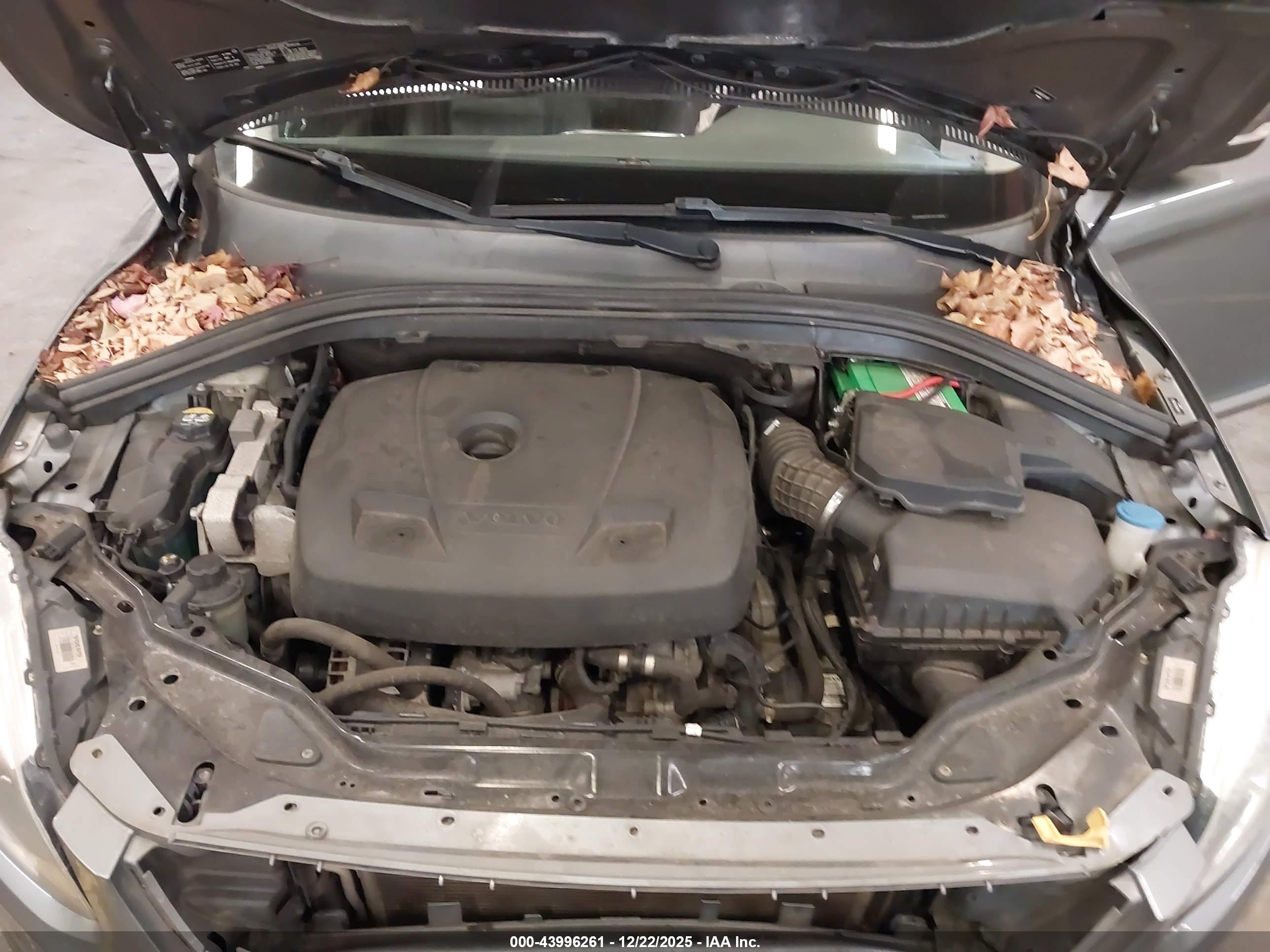 VOLVO XC60 image 10