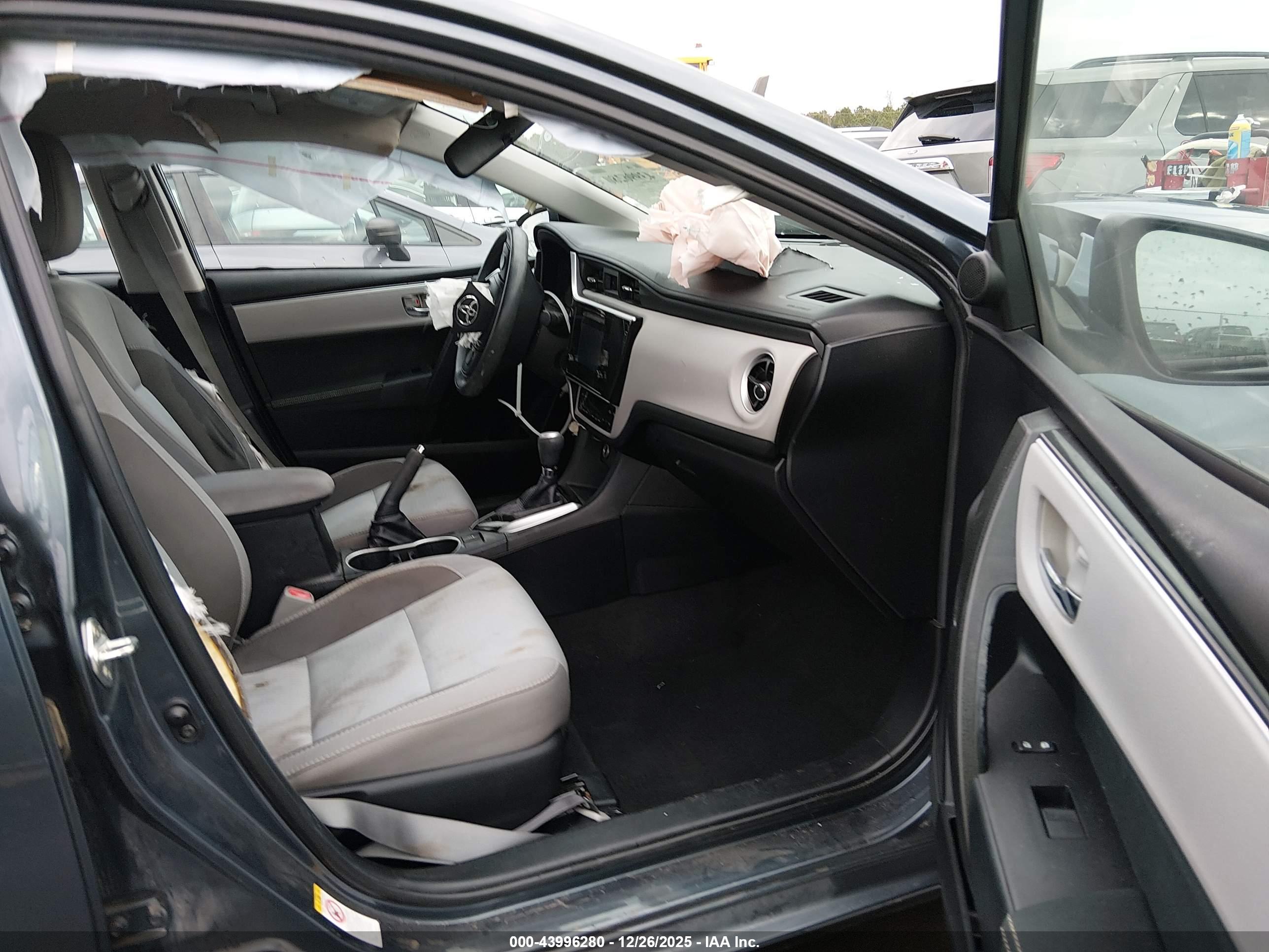 TOYOTA COROLLA image 5