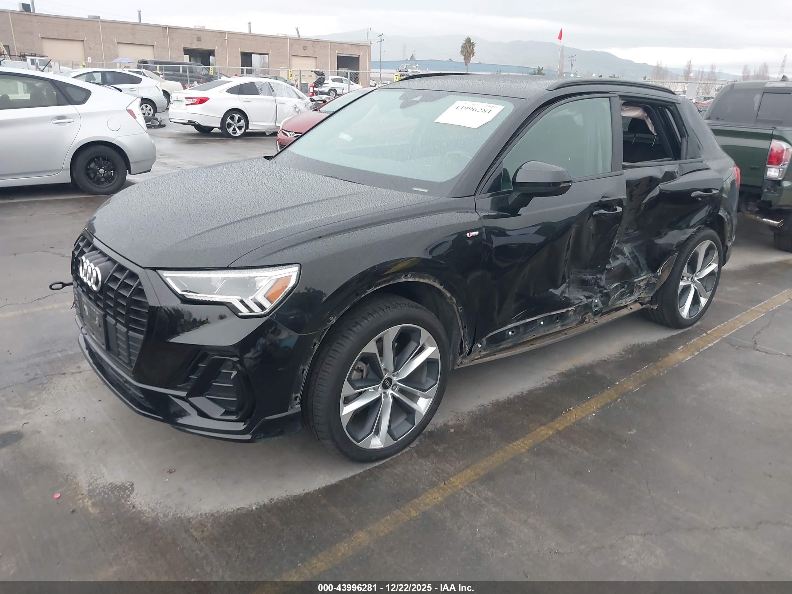 AUDI Q3 image 2