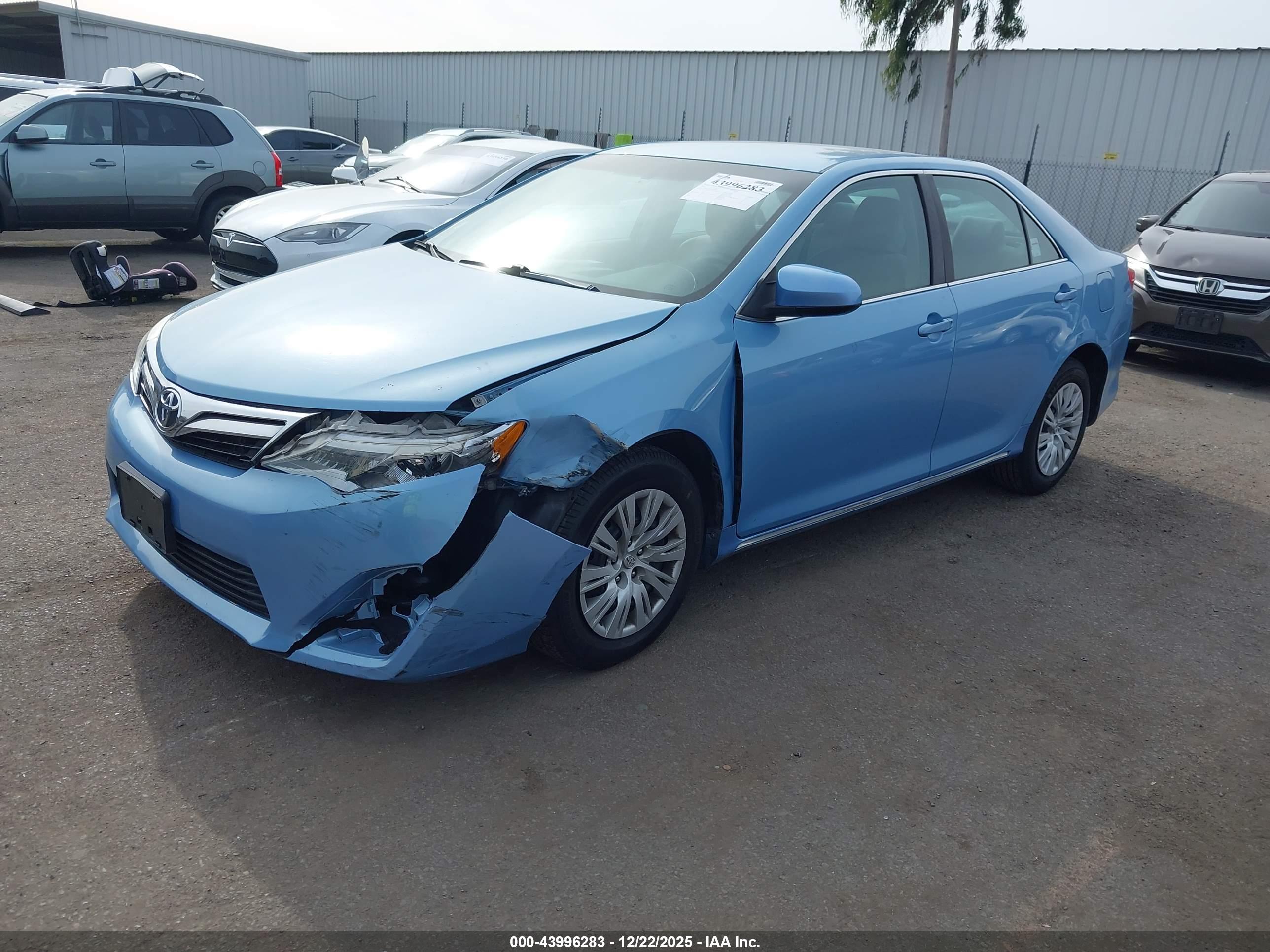 TOYOTA CAMRY image 2