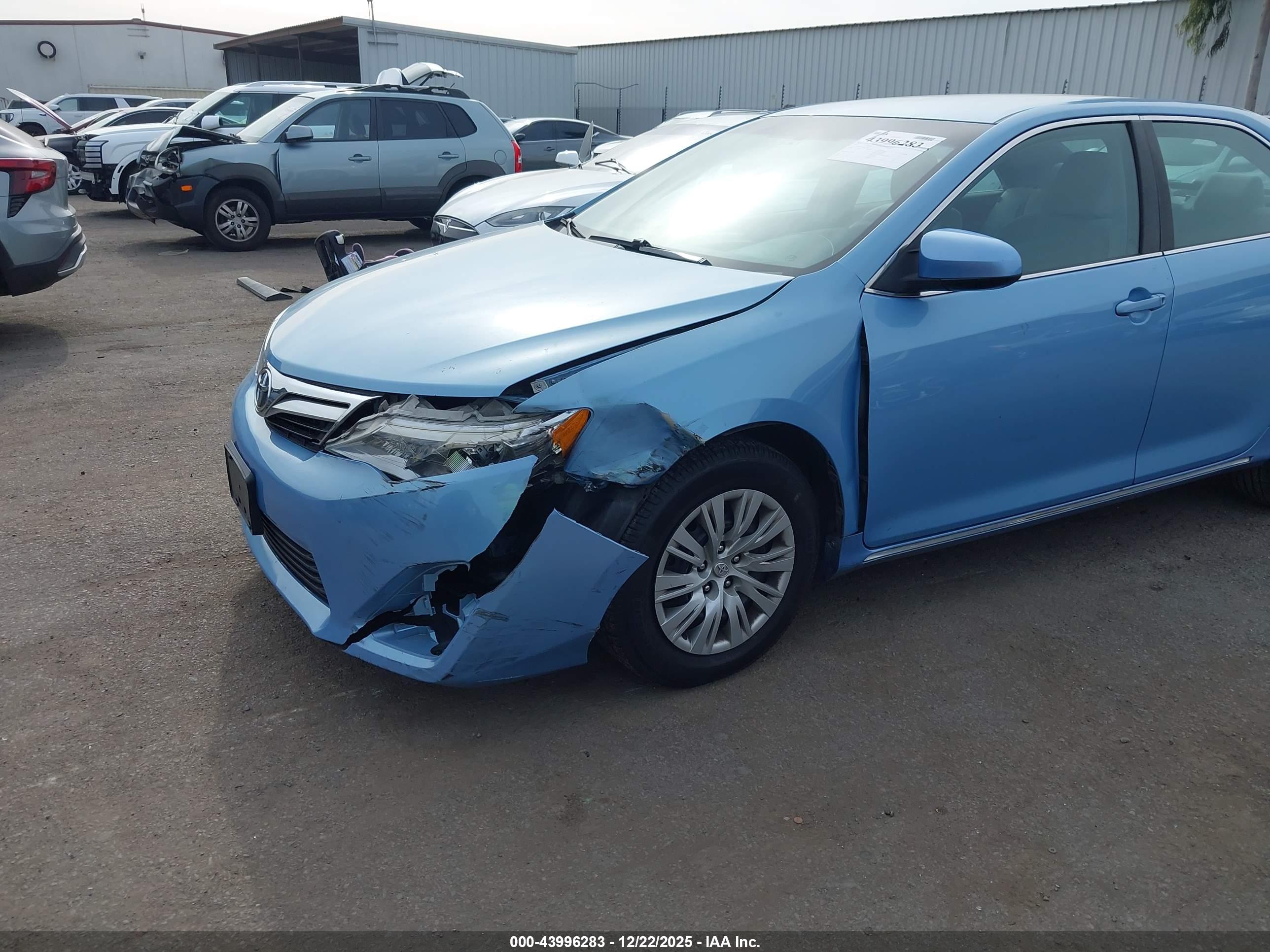TOYOTA CAMRY image 6