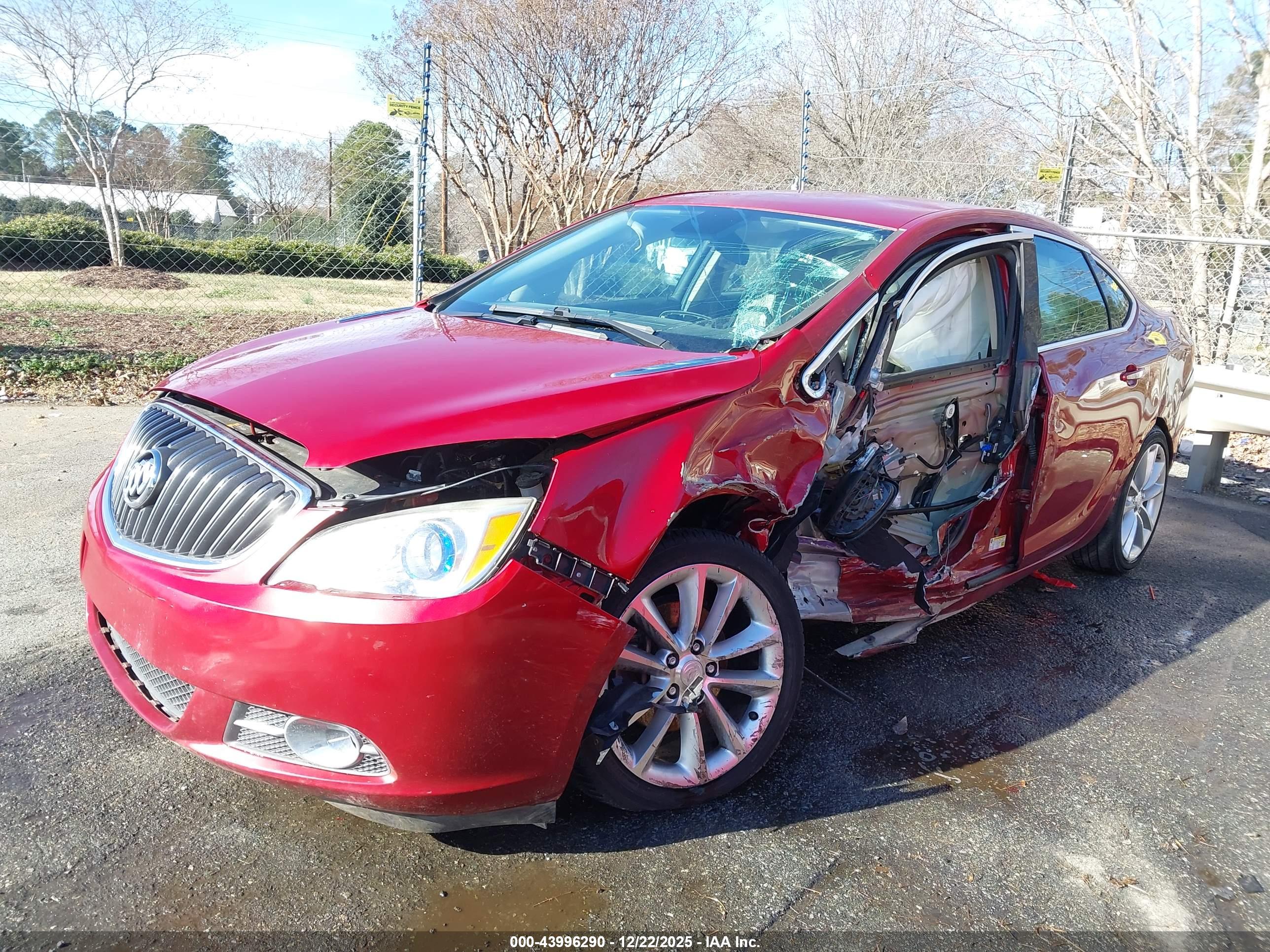 BUICK VERANO image 2
