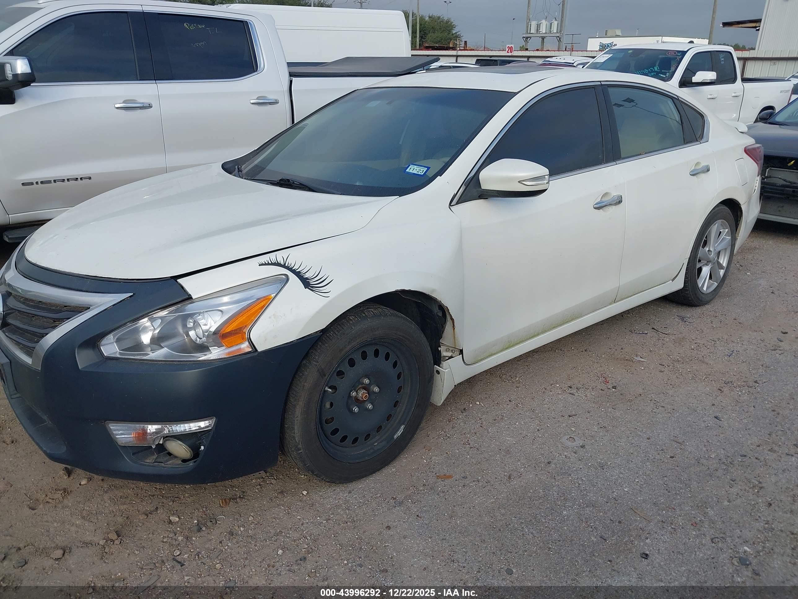NISSAN ALTIMA image 2