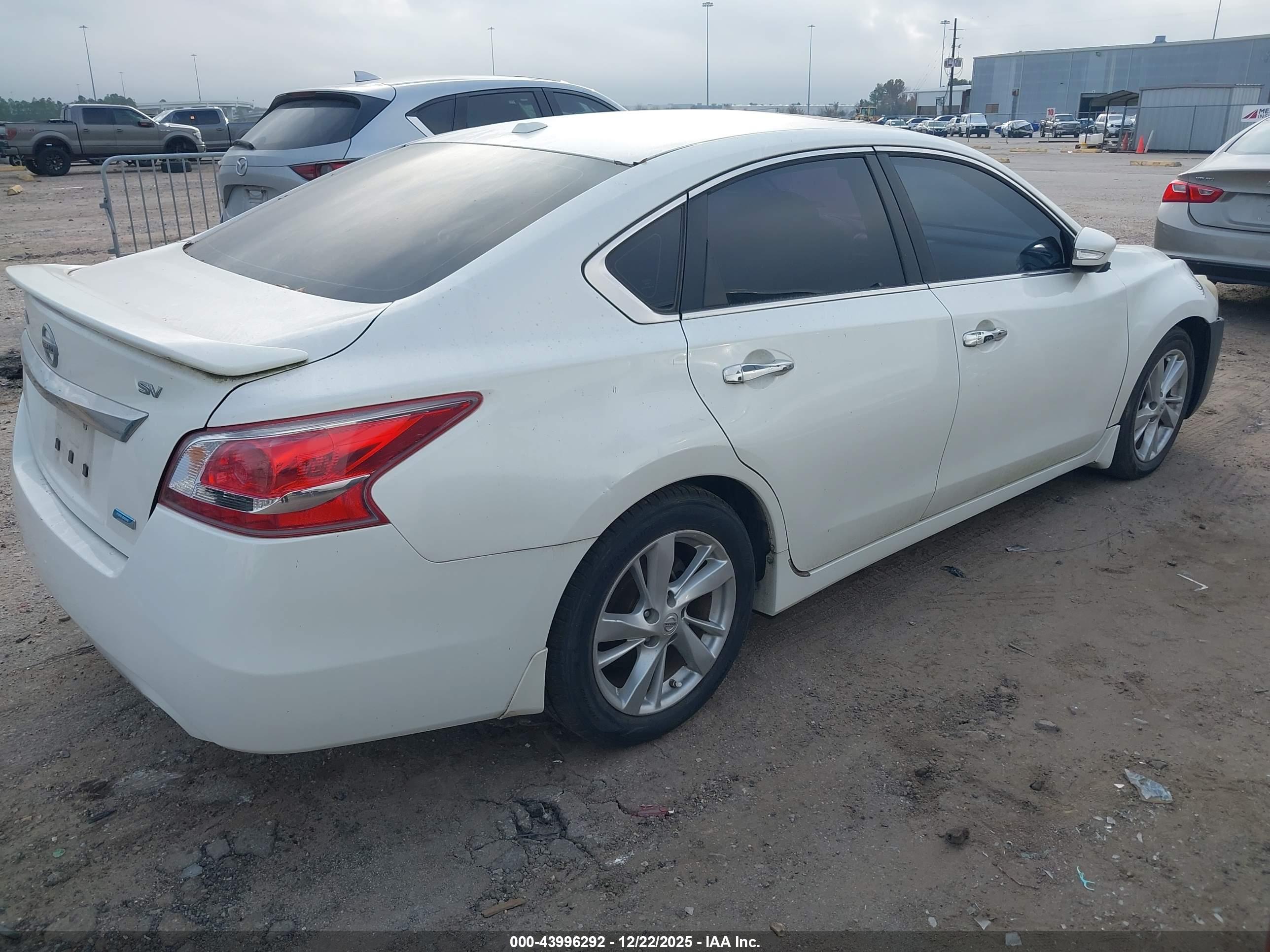 NISSAN ALTIMA image 4